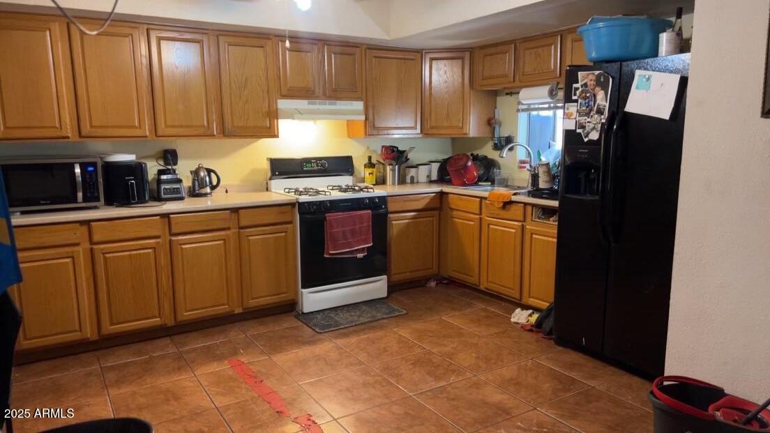 4224 W PORTLAND Street