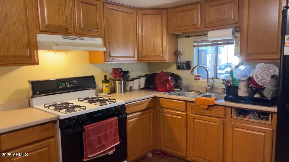 4224 W PORTLAND Street