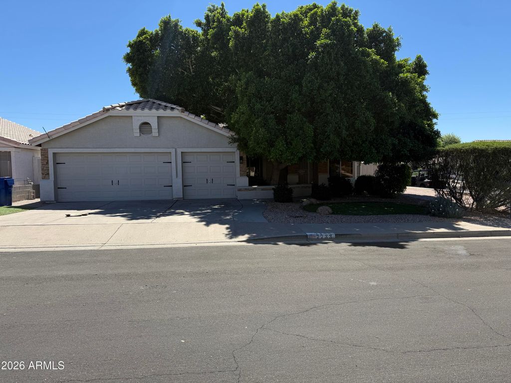 Photo of 7733 E Decatur Circle, Mesa, AZ 85207 (MLS # 7002058)
