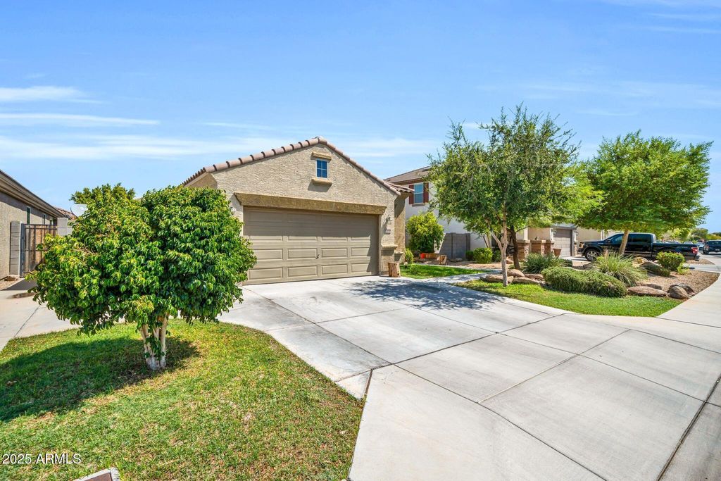 Photo of 12038 W Davis Lane, Avondale, AZ 85323 (MLS # 6904642)