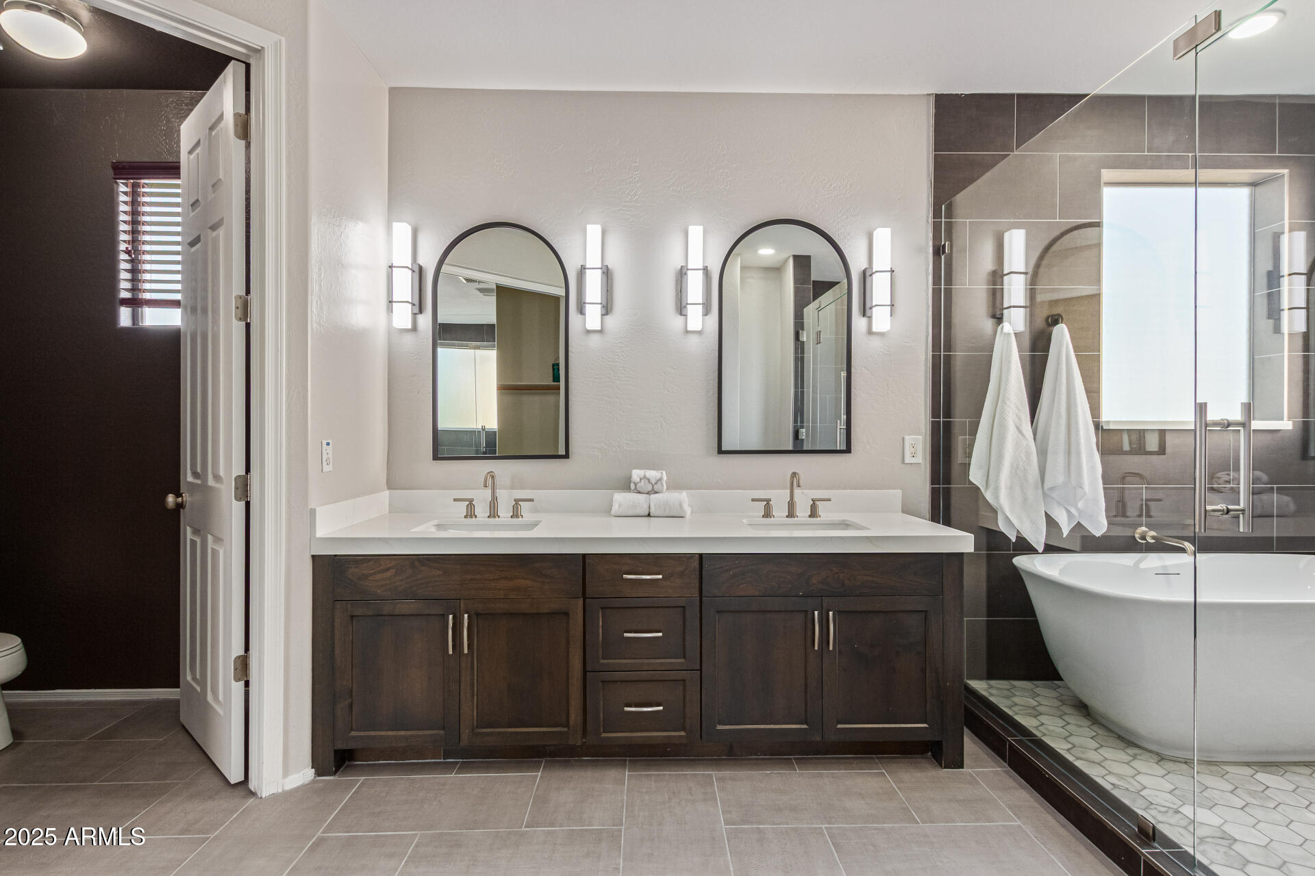 2330 E RENEGADE Trail