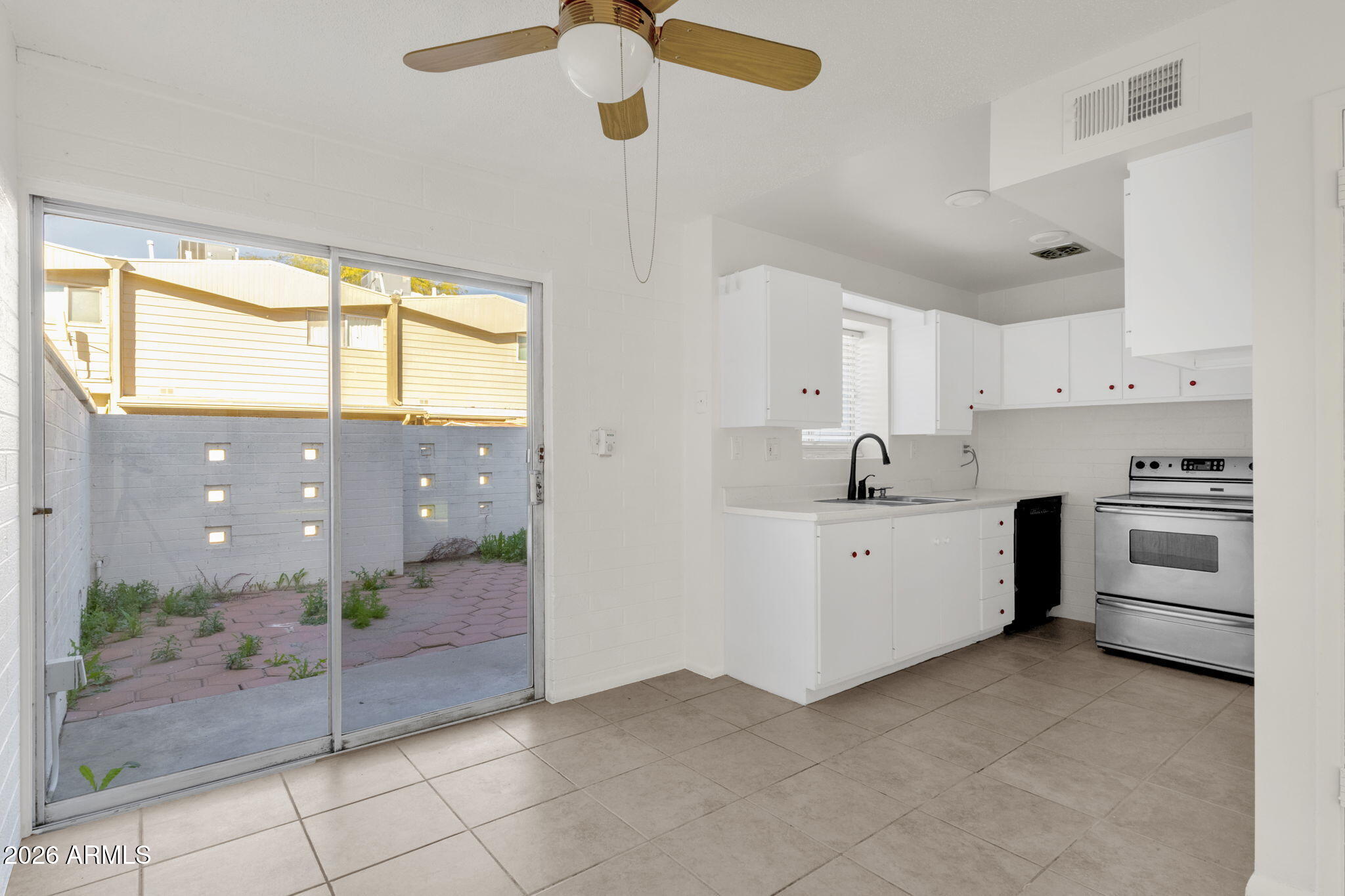 SCOTTSDALE EAST - Residential