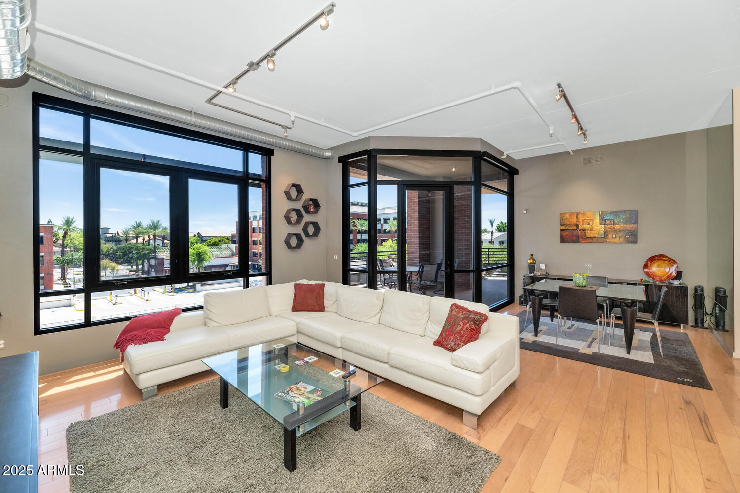 7301 E 3rd Avenue 305