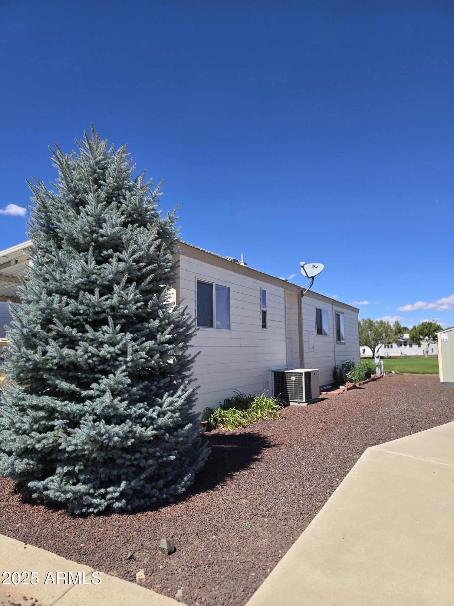 8276 LAKE SHORE Drive 302