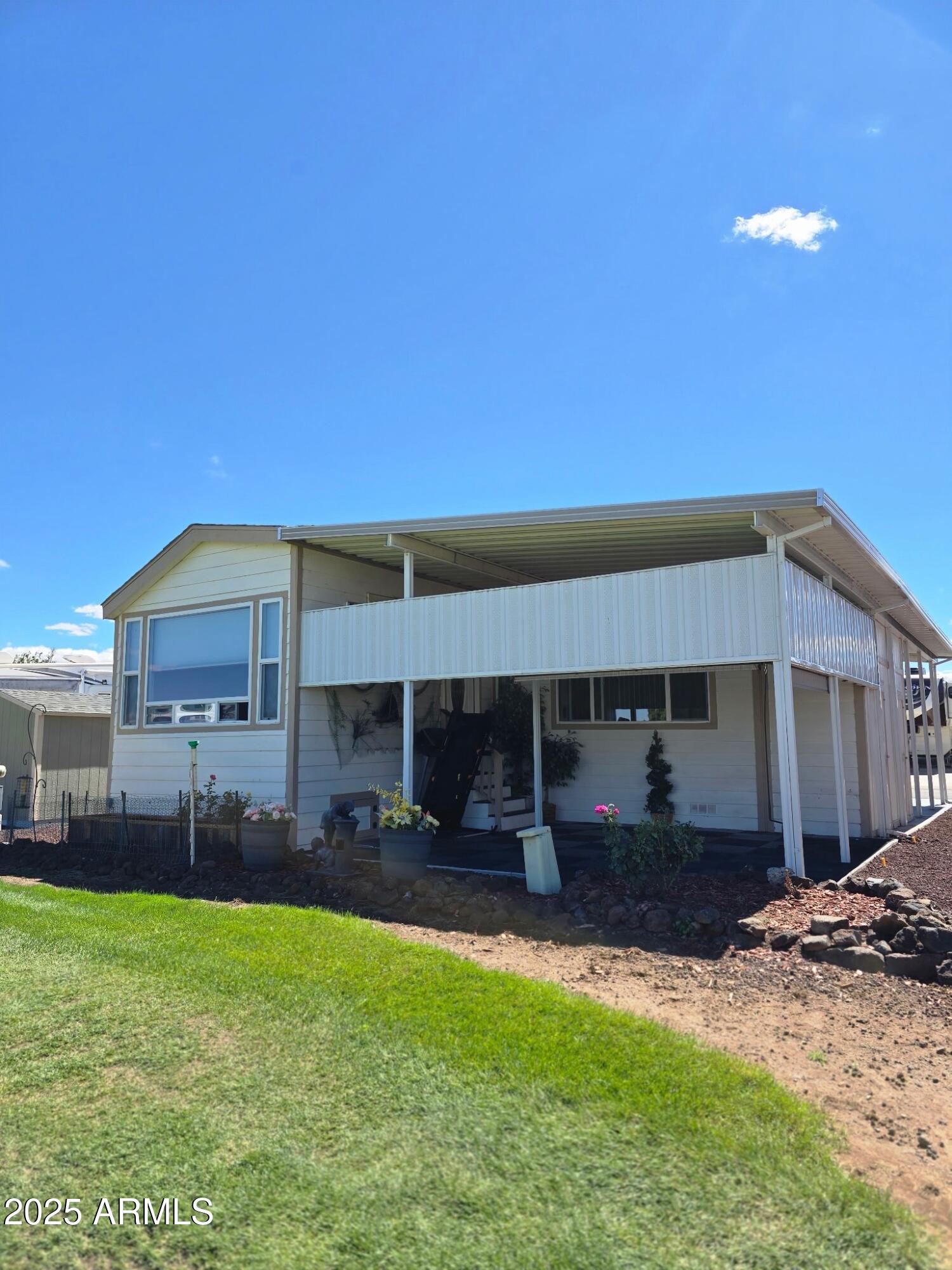 8276 LAKE SHORE Drive 302