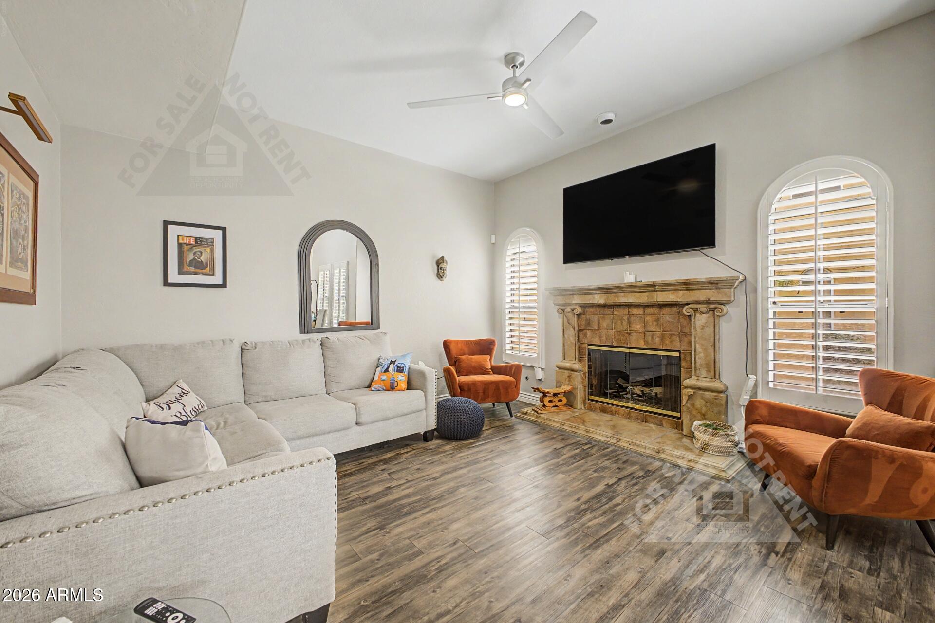 5015 E CHEYENNE Drive 6