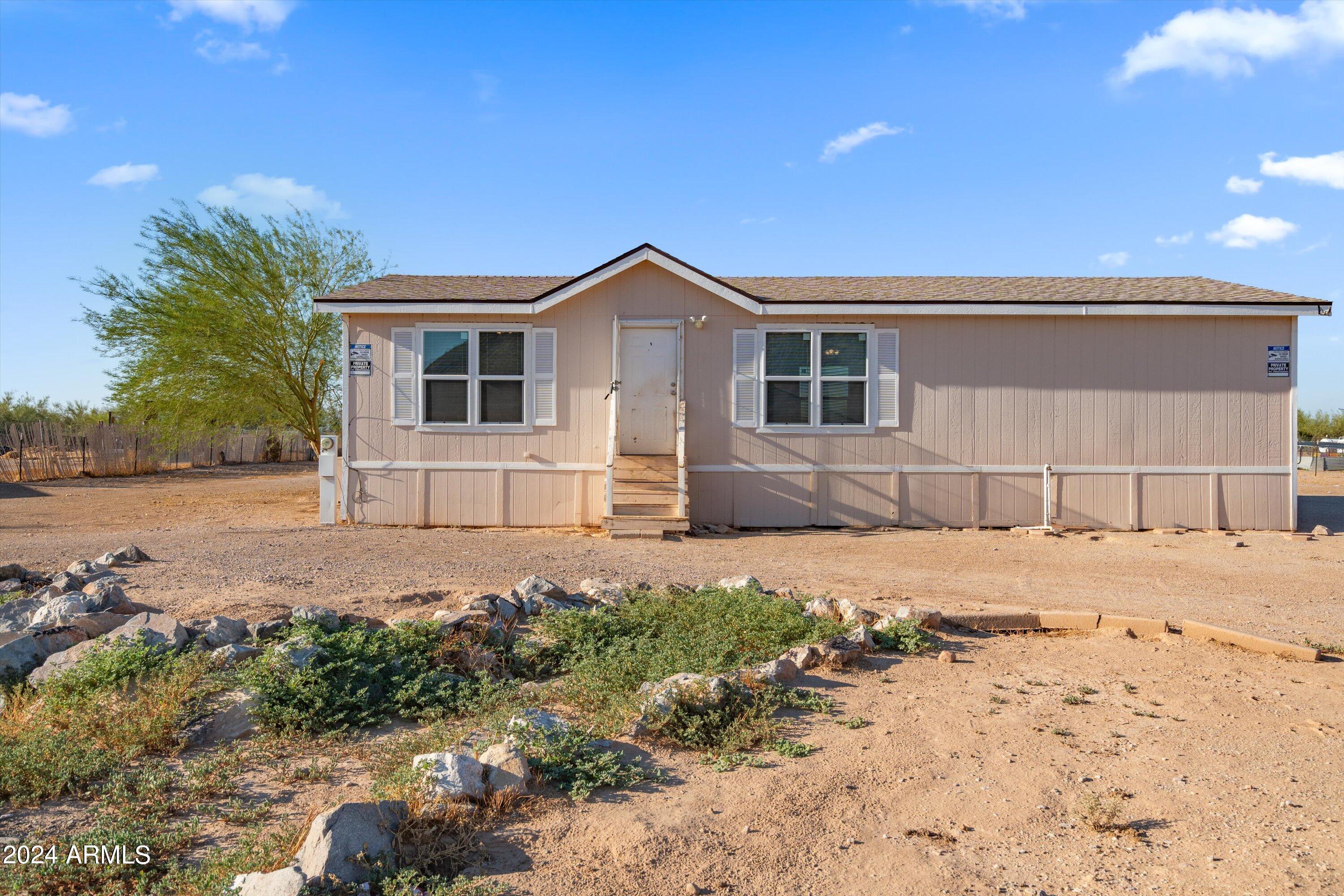 Photo 30 of 37 of 41136 W MCDOWELL Road mobile home