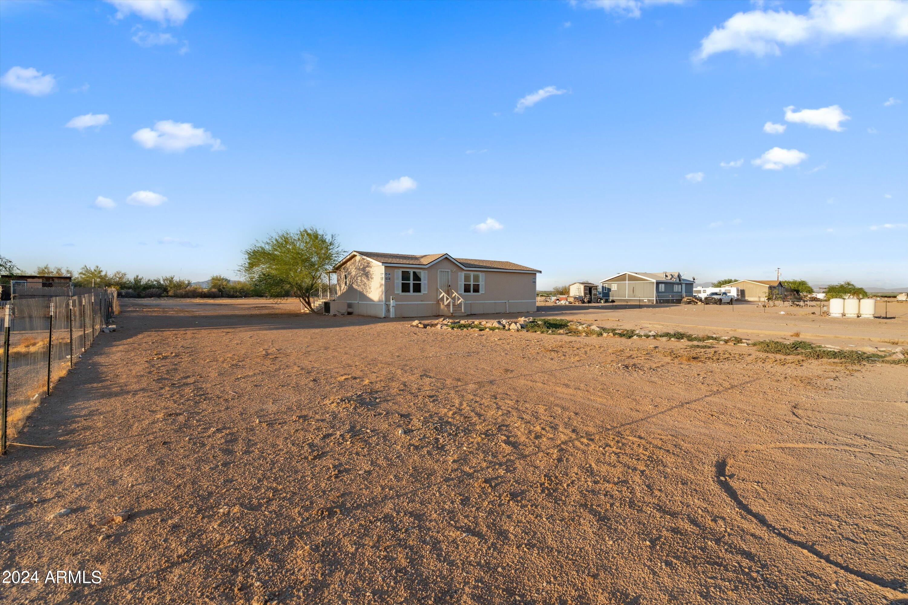 Photo 27 of 37 of 41136 W MCDOWELL Road mobile home