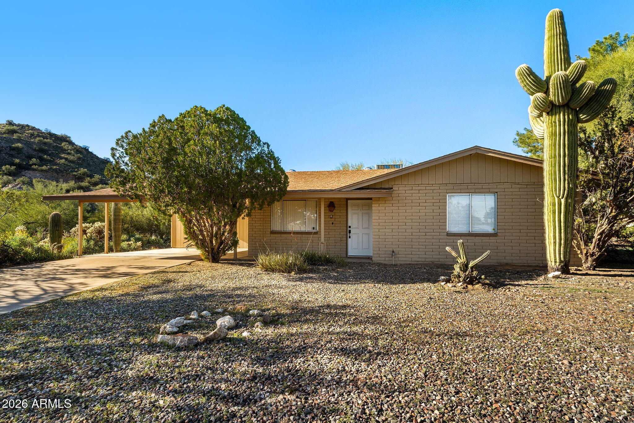 9004 E Grandview Drive