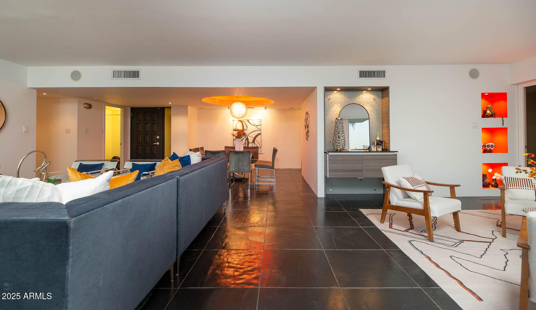 2323 N CENTRAL Avenue 1401