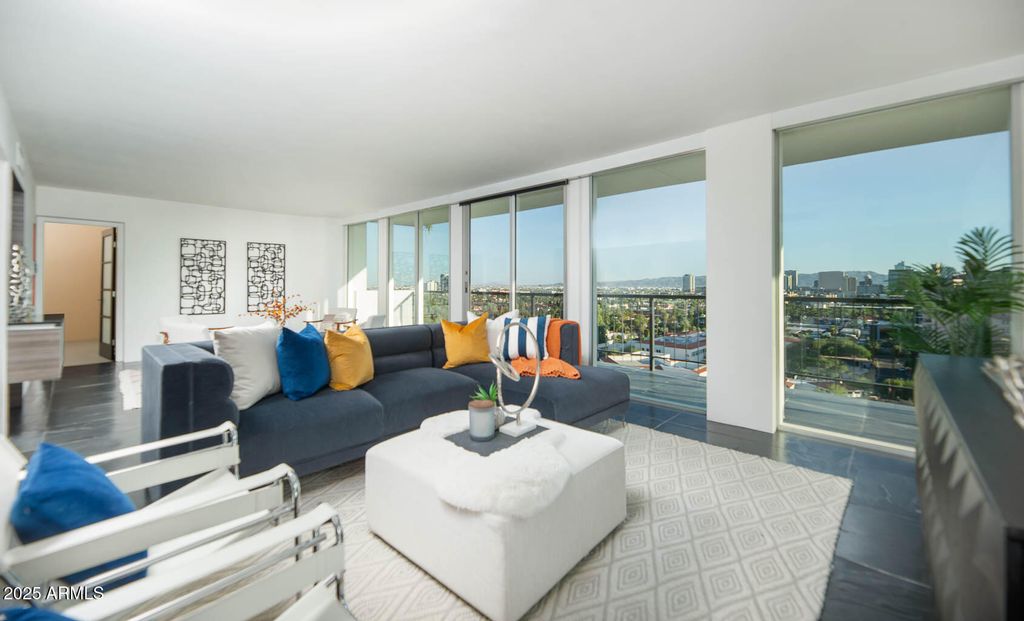 Photo of 2323 N Central Avenue #1401, Phoenix, AZ 85004 (MLS # 6931080)