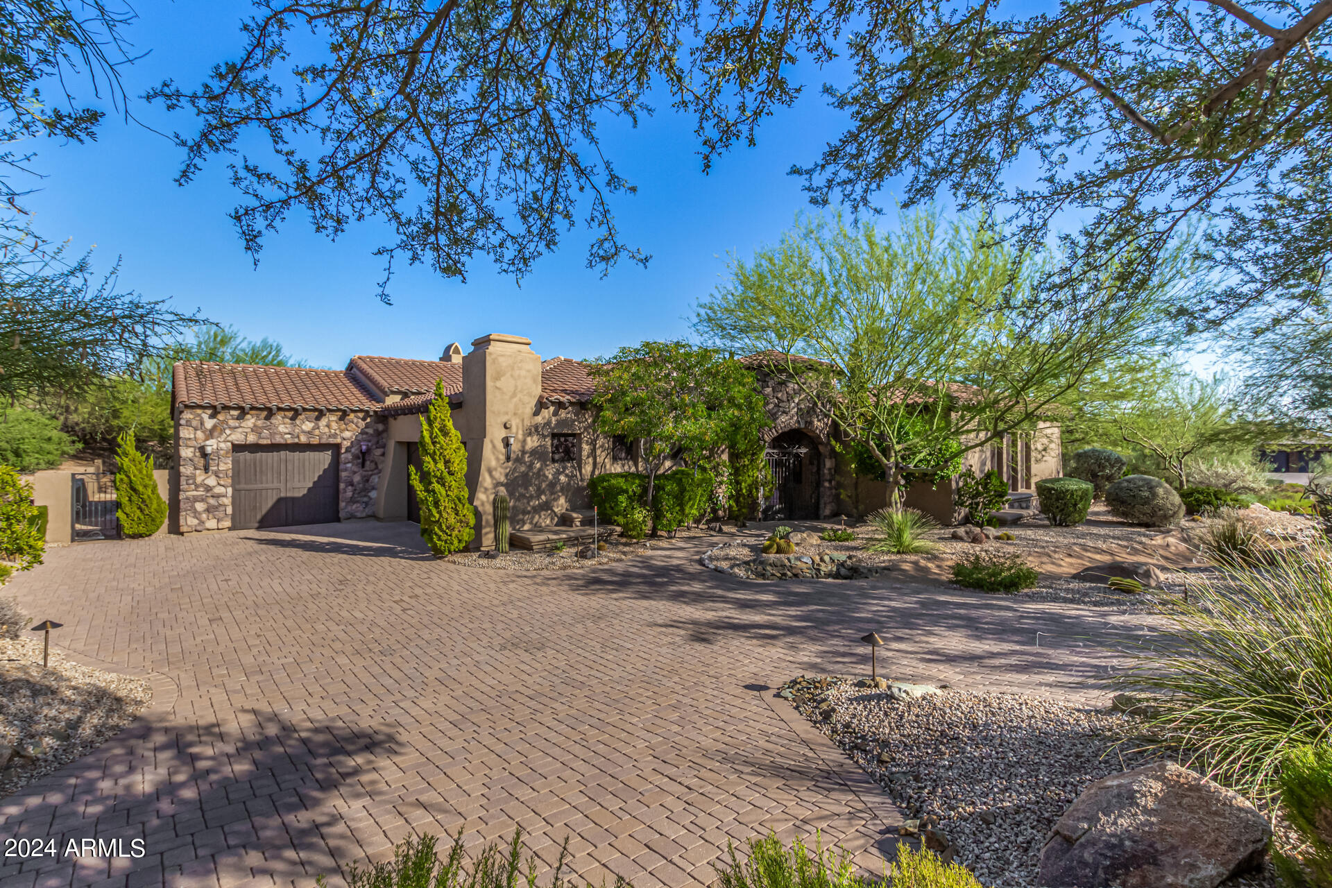 37295 N BOULDER VIEW Drive