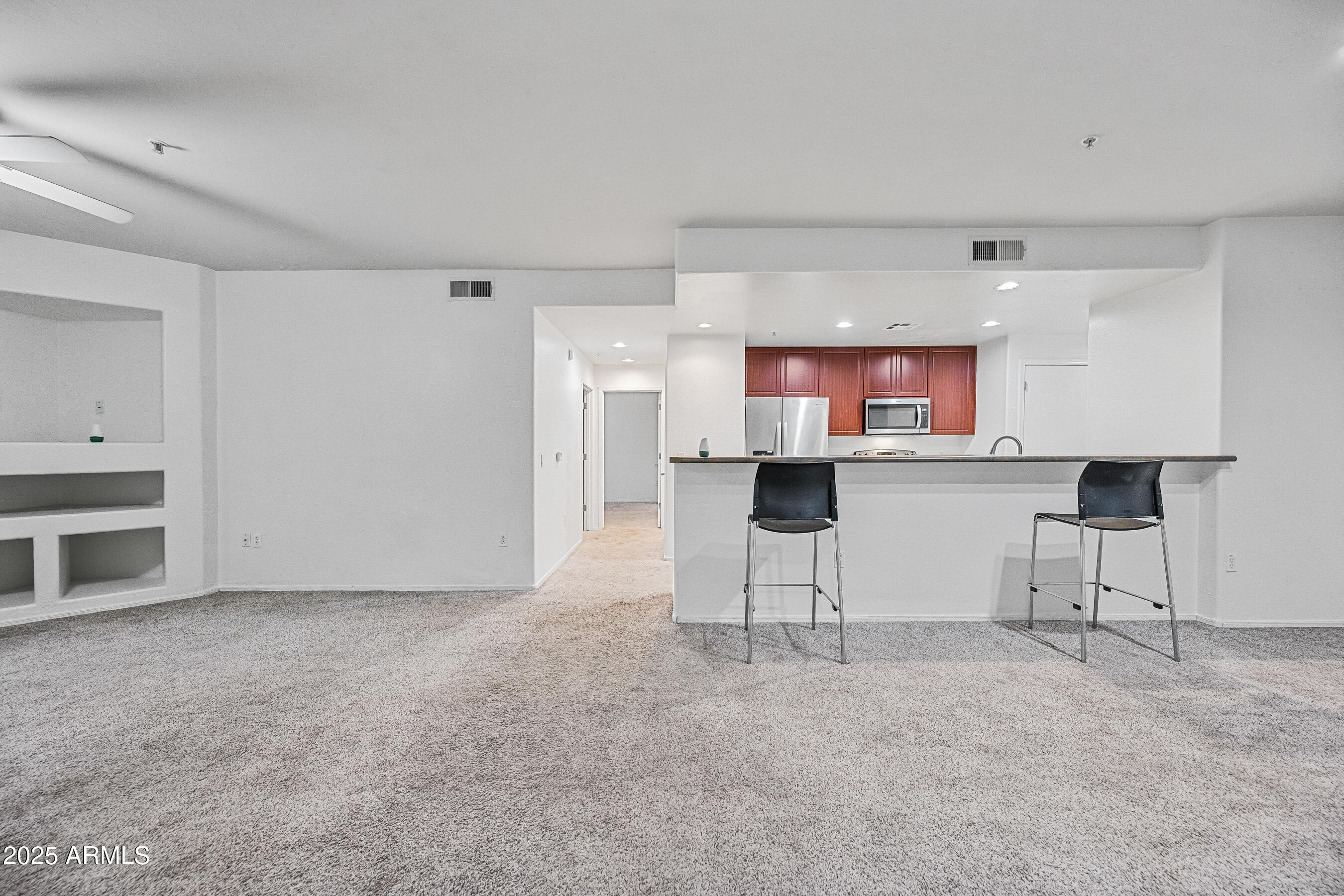 705 W QUEEN CREEK Road 1079