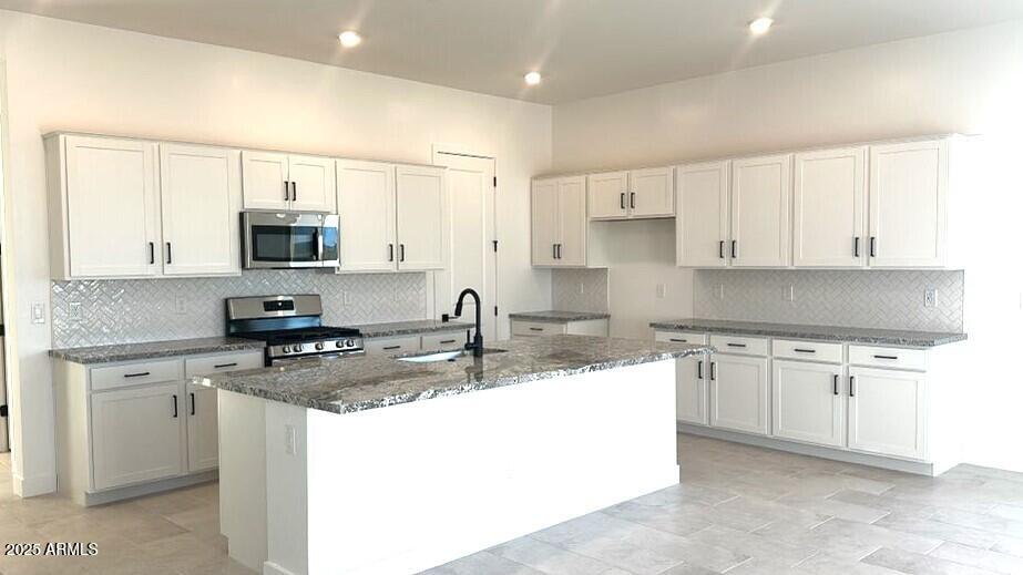 22232 W TONOPAH Drive