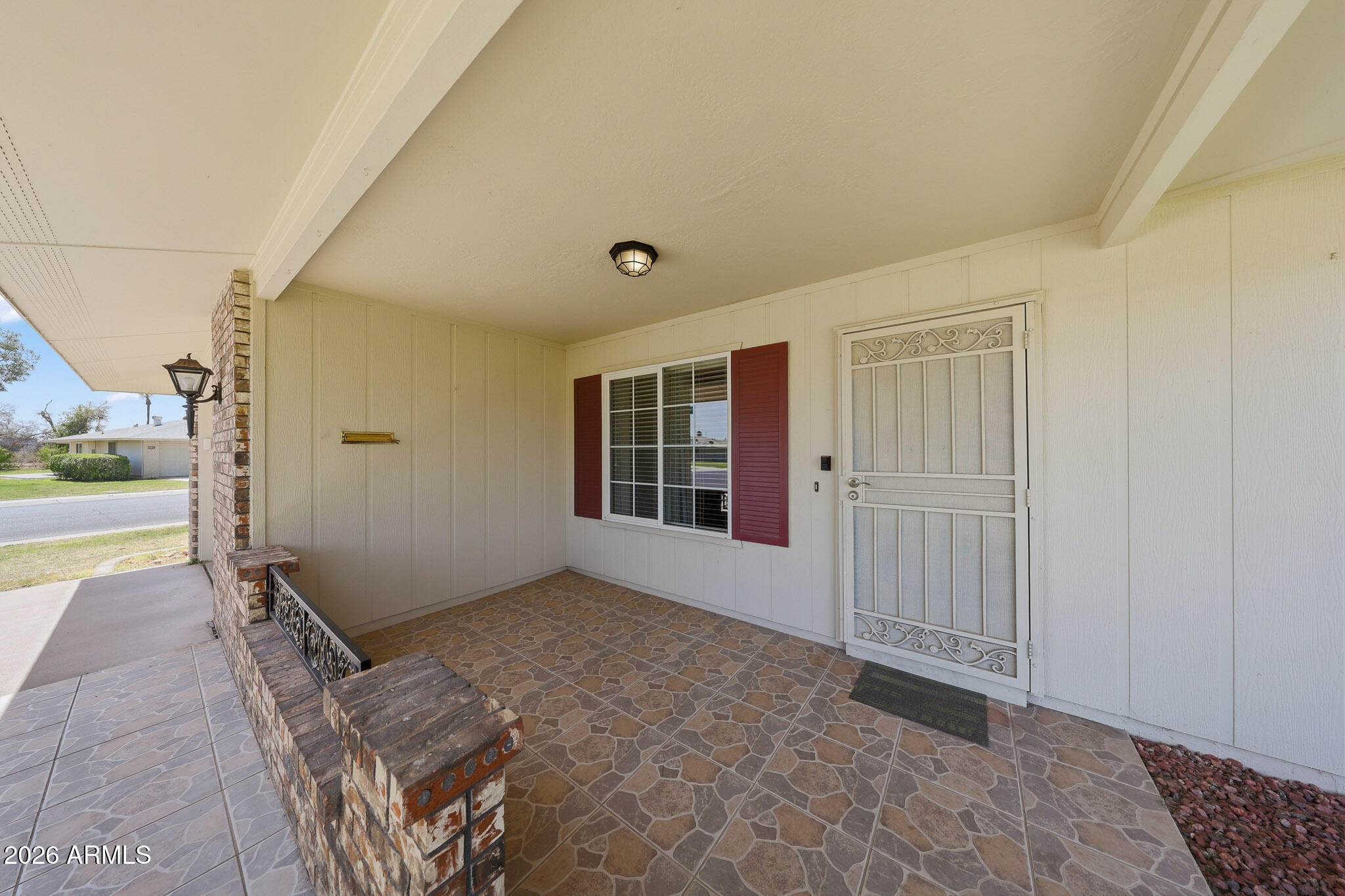 9822 W SANDSTONE Drive