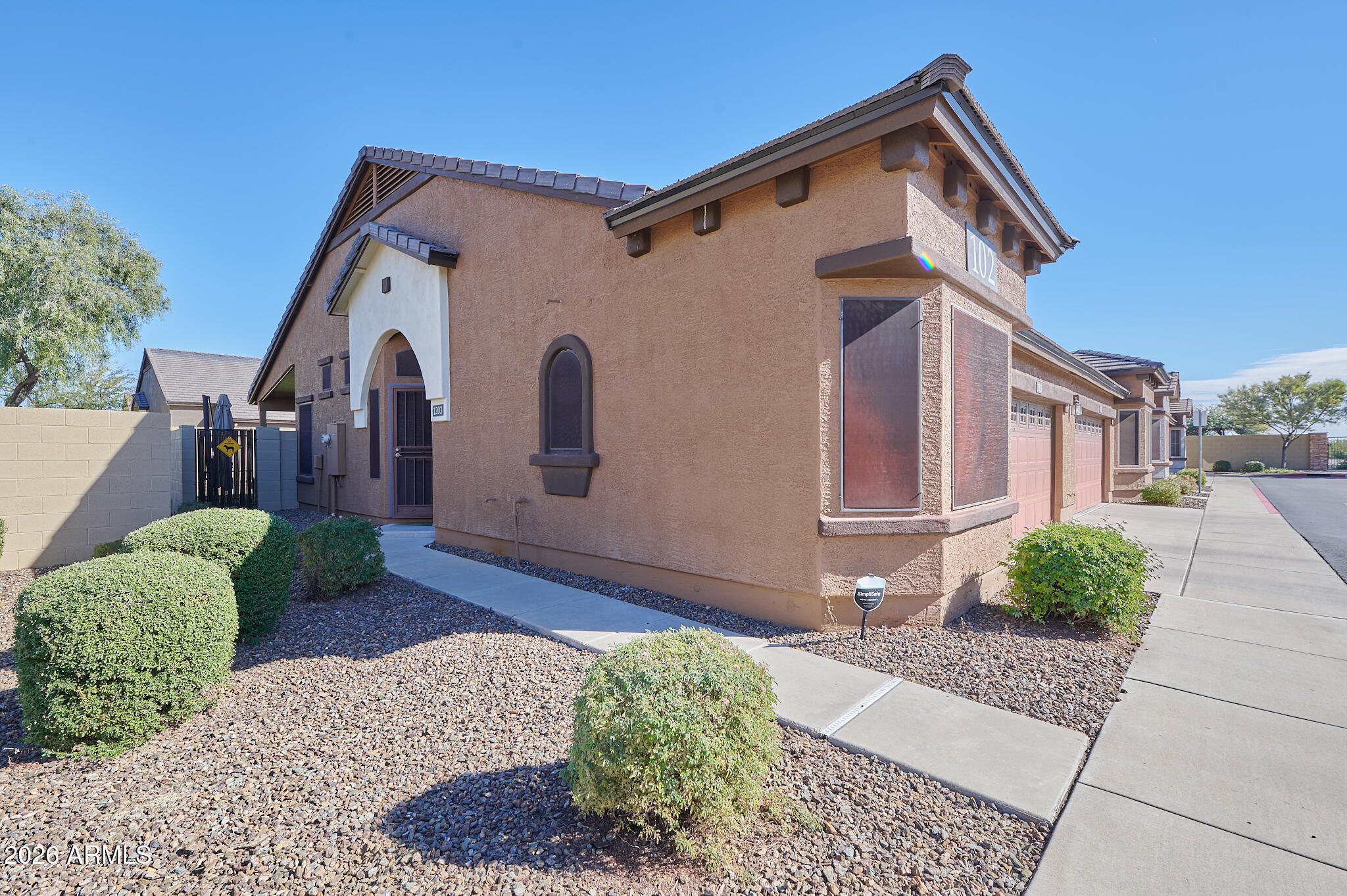 2725 E MINE CREEK Road 1203