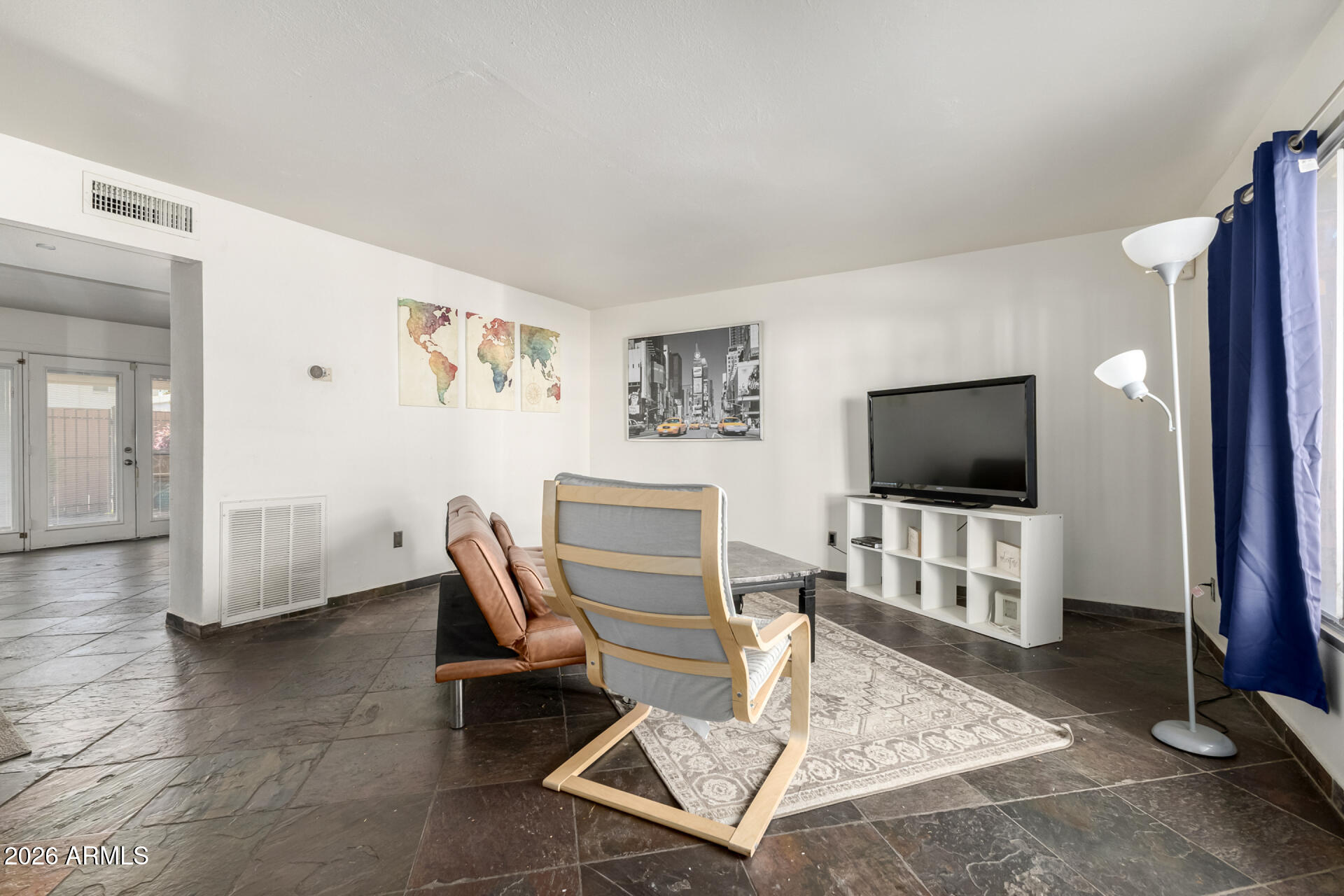 1511 W HAZELWOOD Street