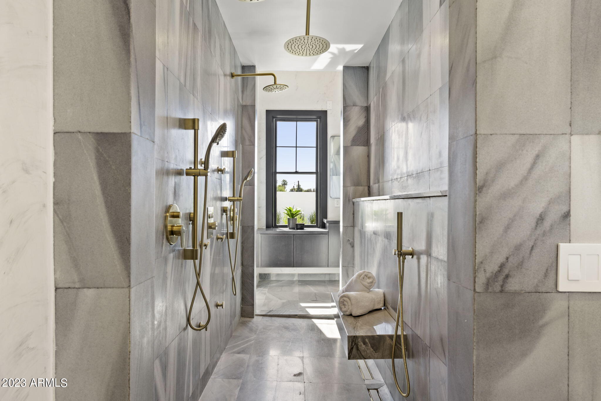 AVANT 1 UNIT 2 - Residential