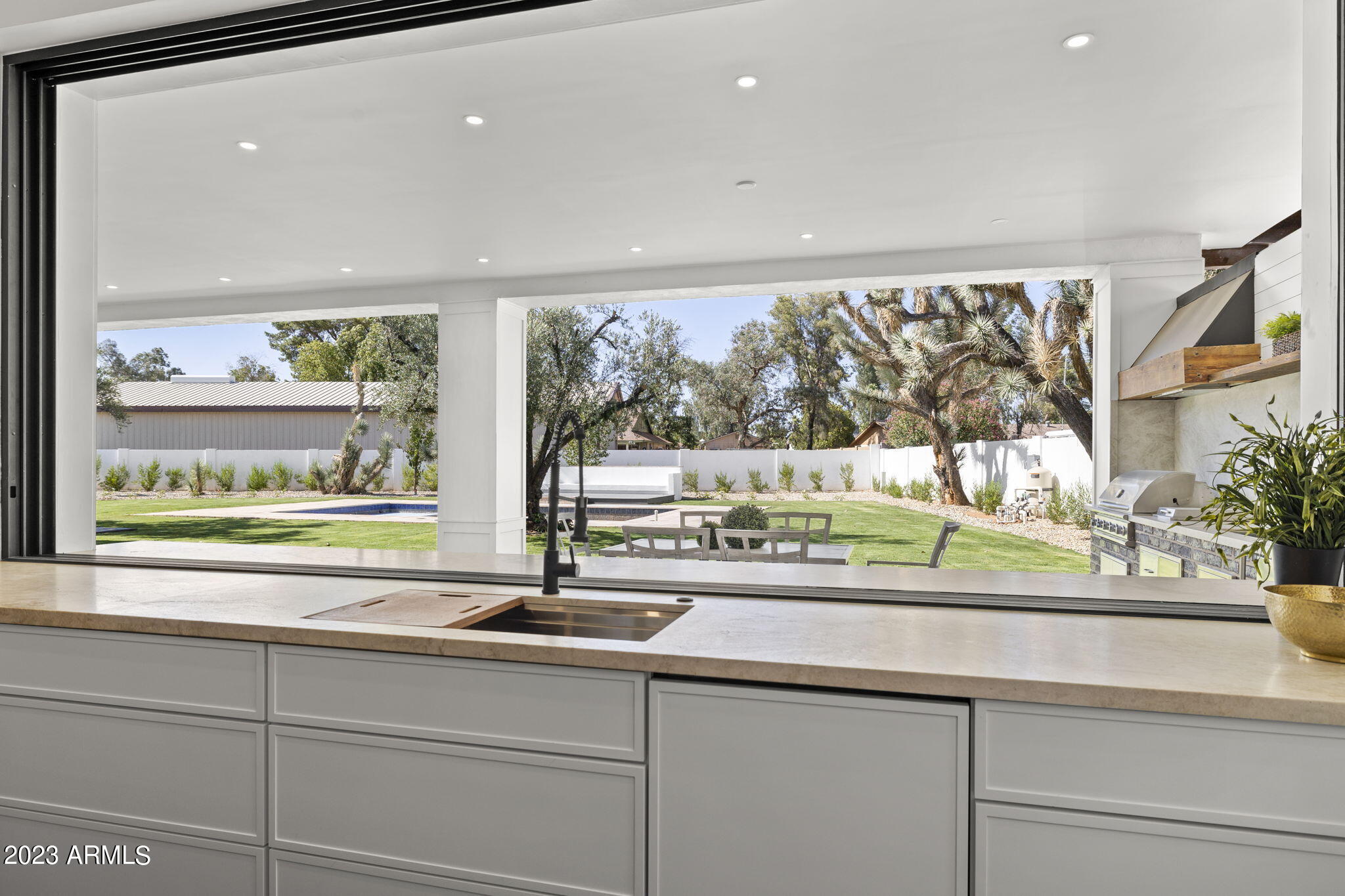 AVANT 1 UNIT 2 - Residential