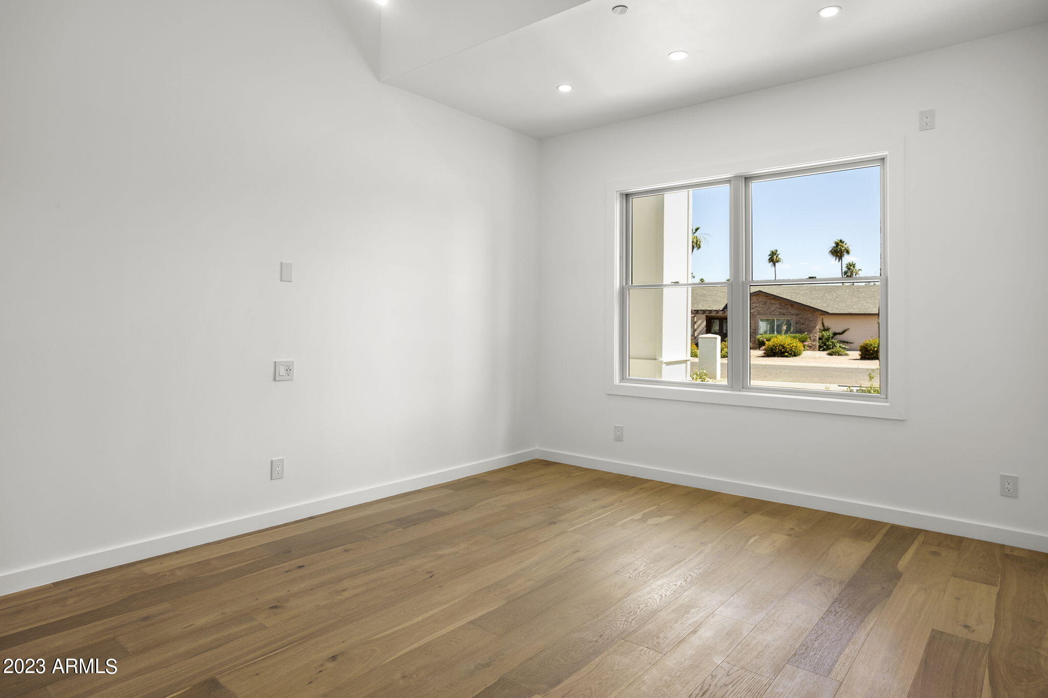 AVANT 1 UNIT 2 - Residential