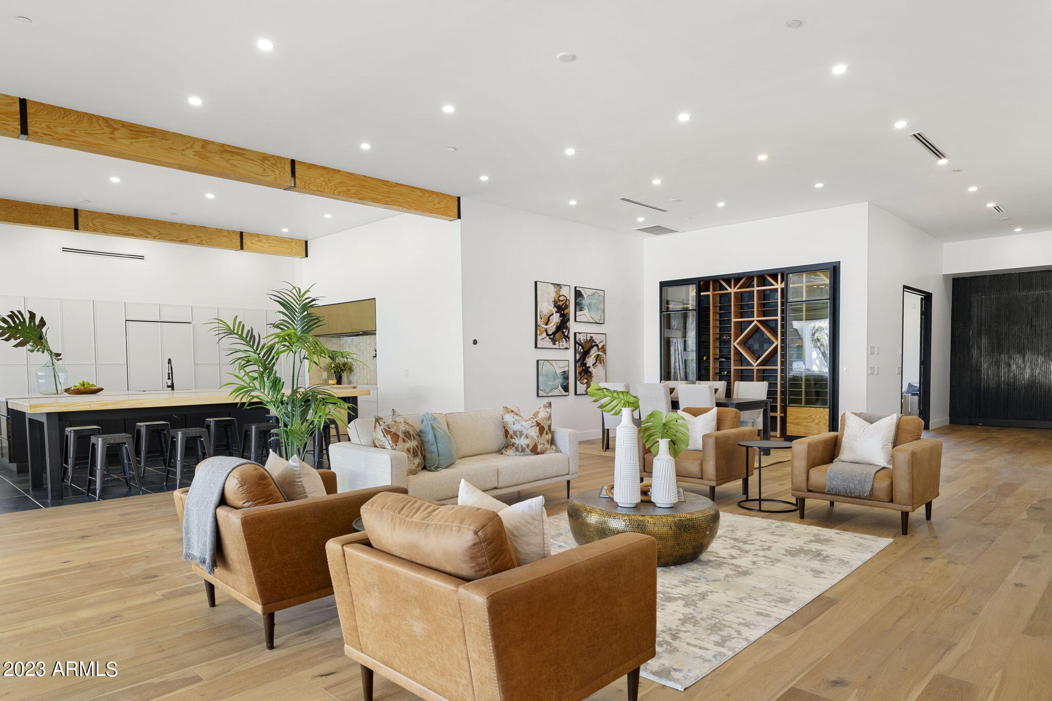 AVANT 1 UNIT 2 - Residential