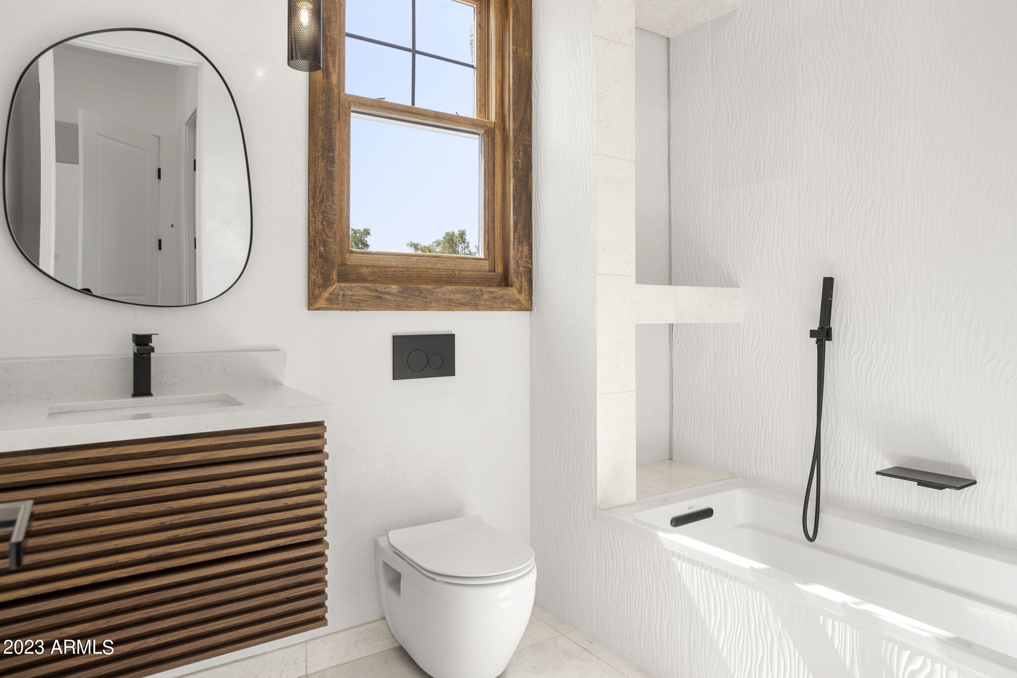 AVANT 1 UNIT 2 - Residential
