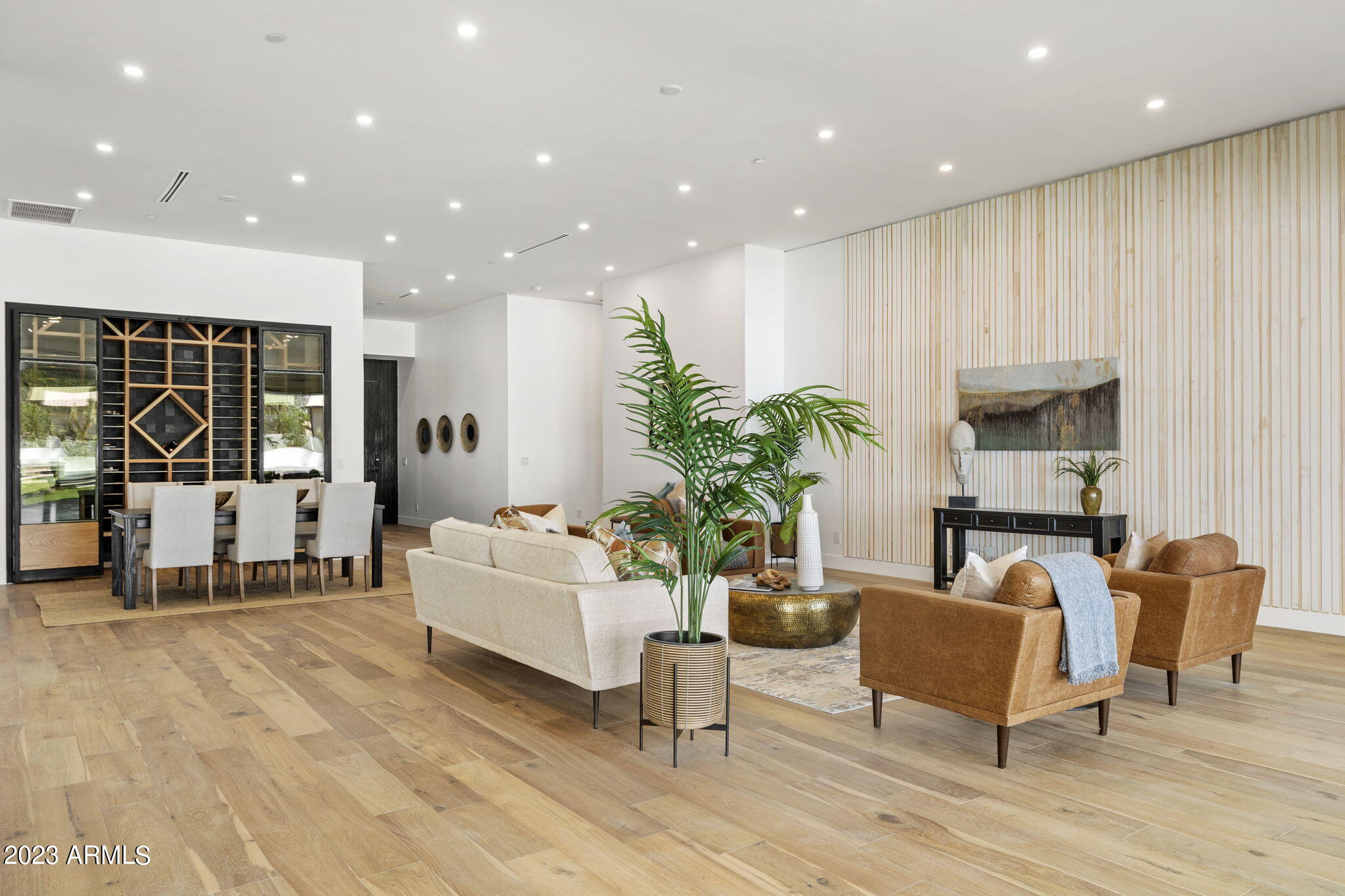 AVANT 1 UNIT 2 - Residential