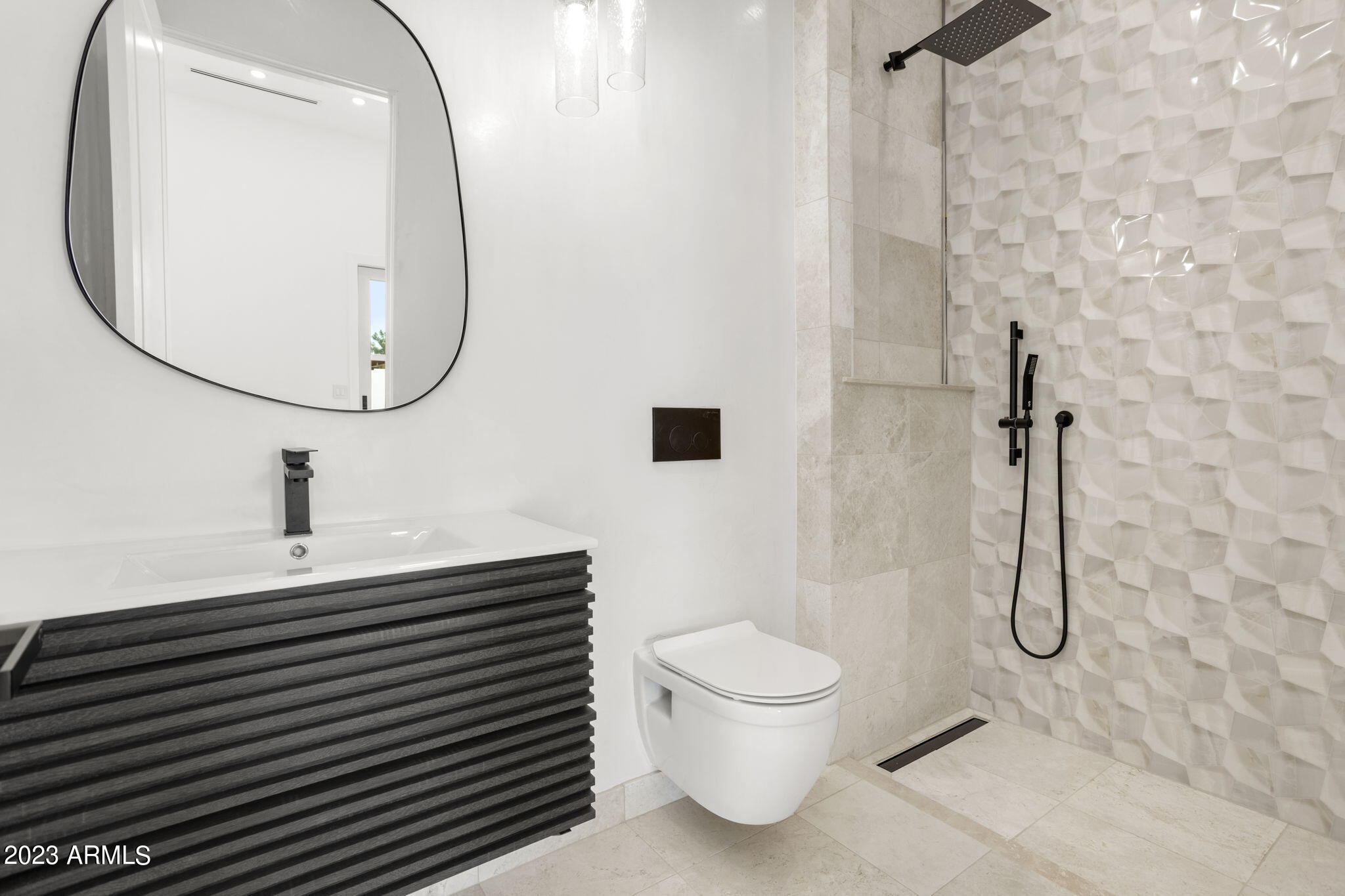 AVANT 1 UNIT 2 - Residential