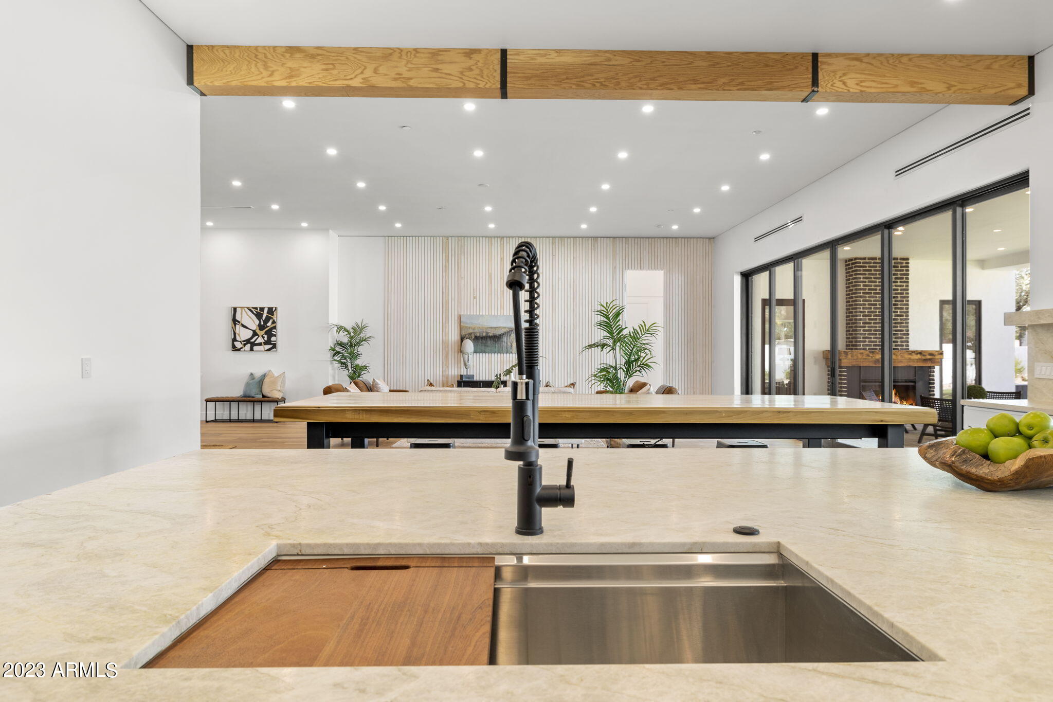 AVANT 1 UNIT 2 - Residential