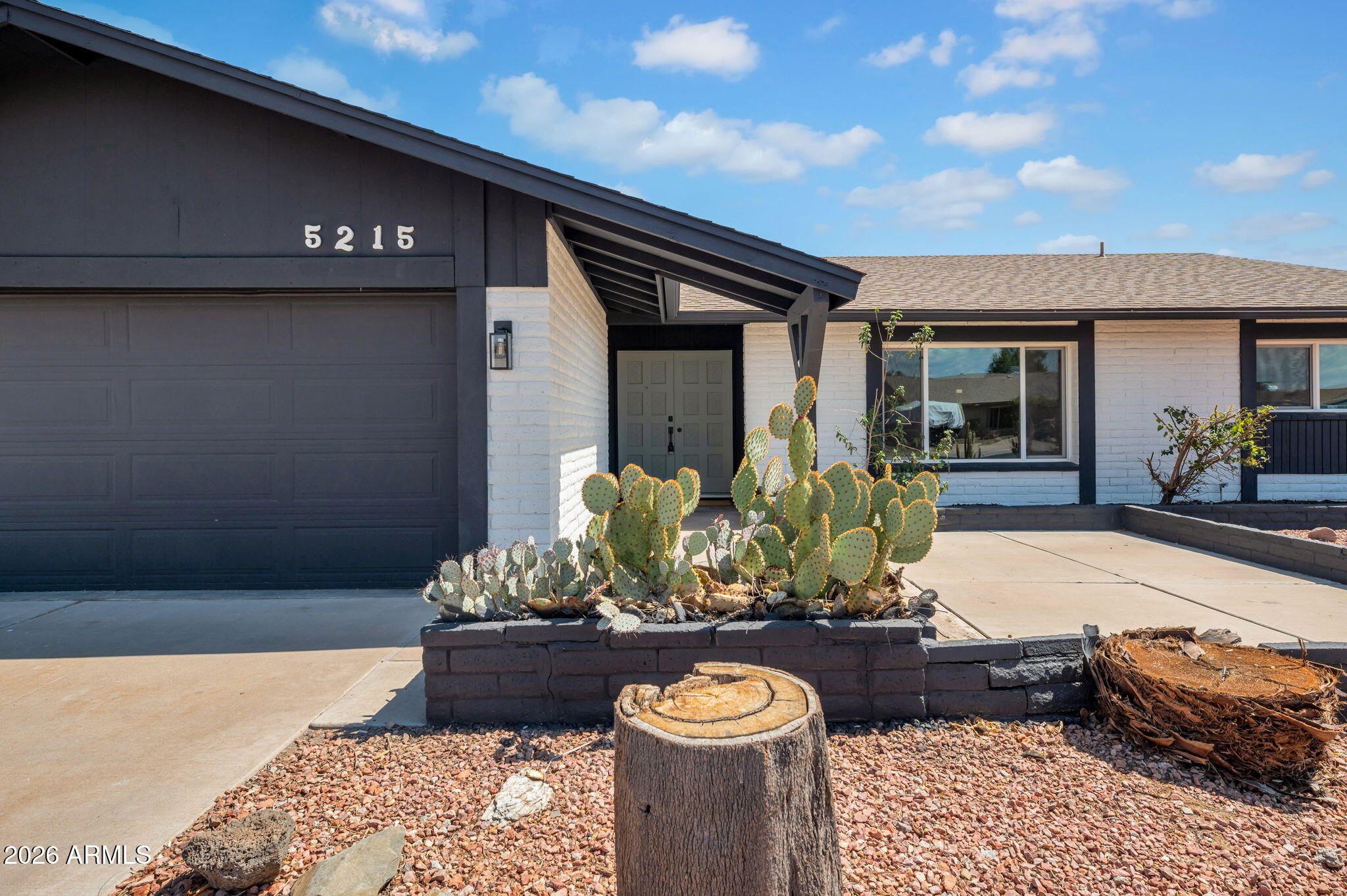 5215 W HEARN Road