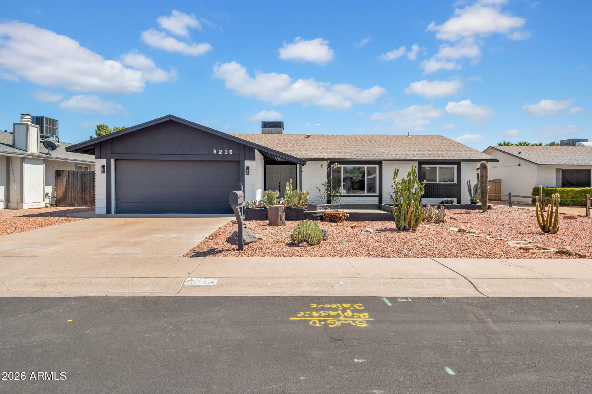 5215 W HEARN Road