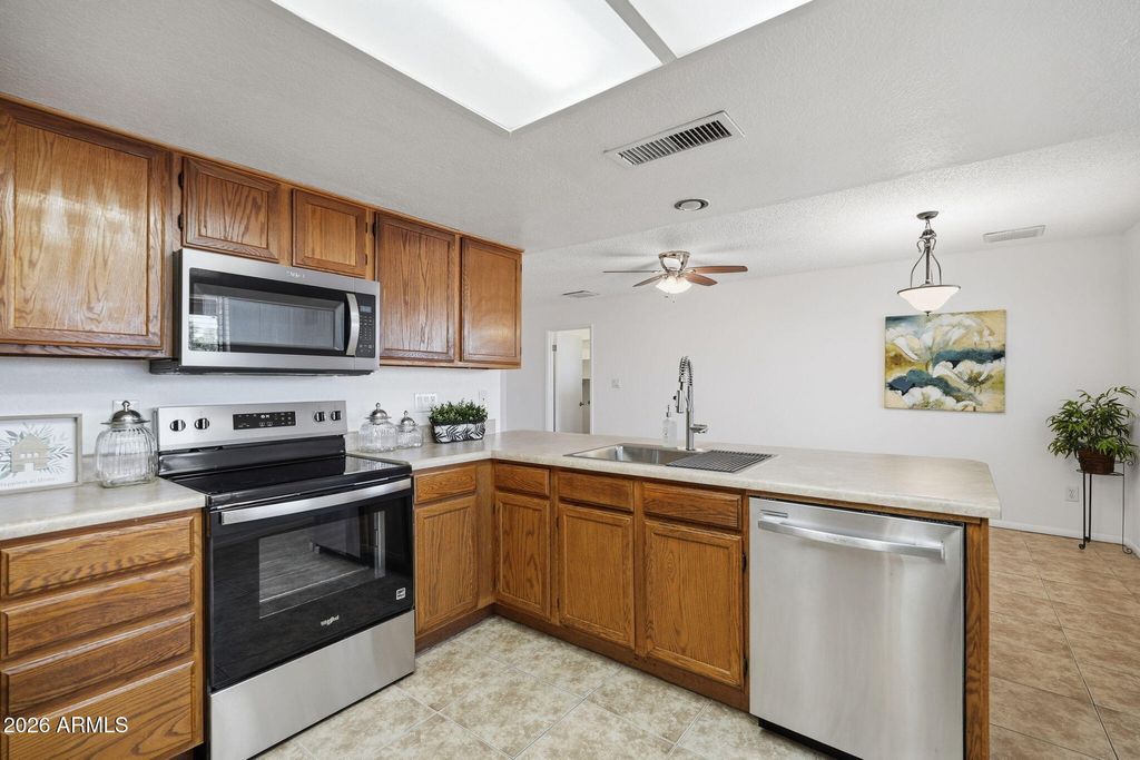 Photo of 10511 W Butler Drive, Peoria, AZ 85345 (MLS # 6995291)