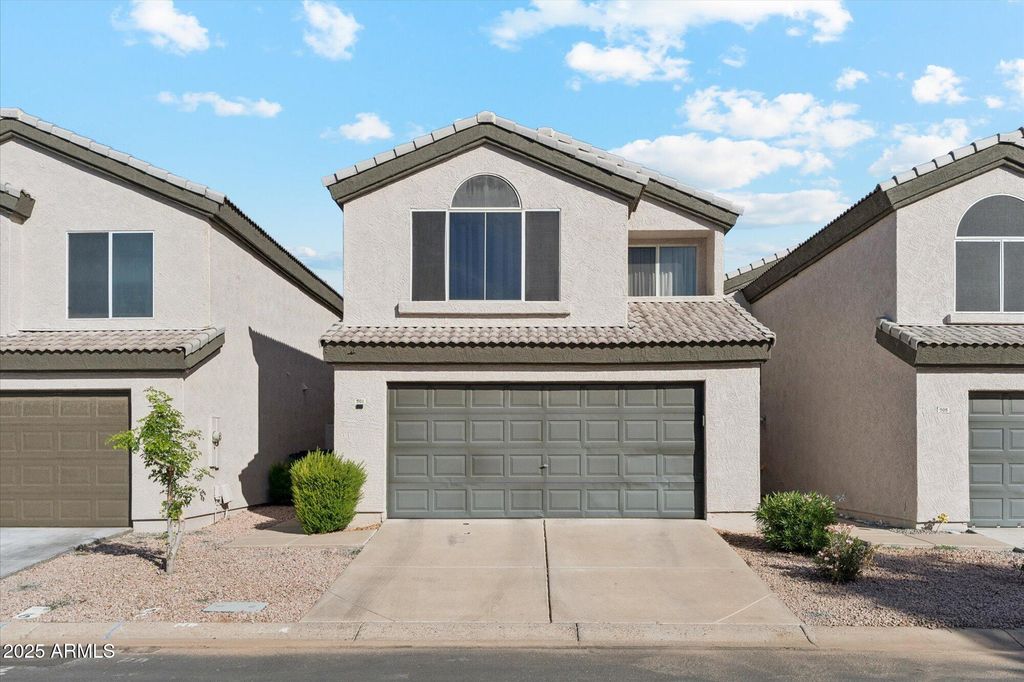 Photo of 501 S Sunrise Drive, Gilbert, AZ 85233 (MLS # 6936160)