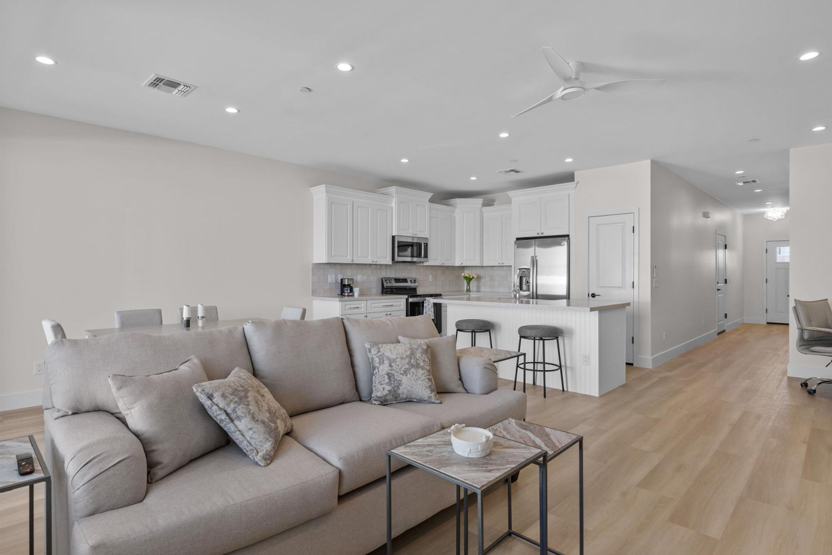 16714 E Almont Drive 2