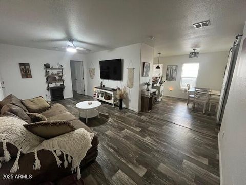 MLS: 6864860