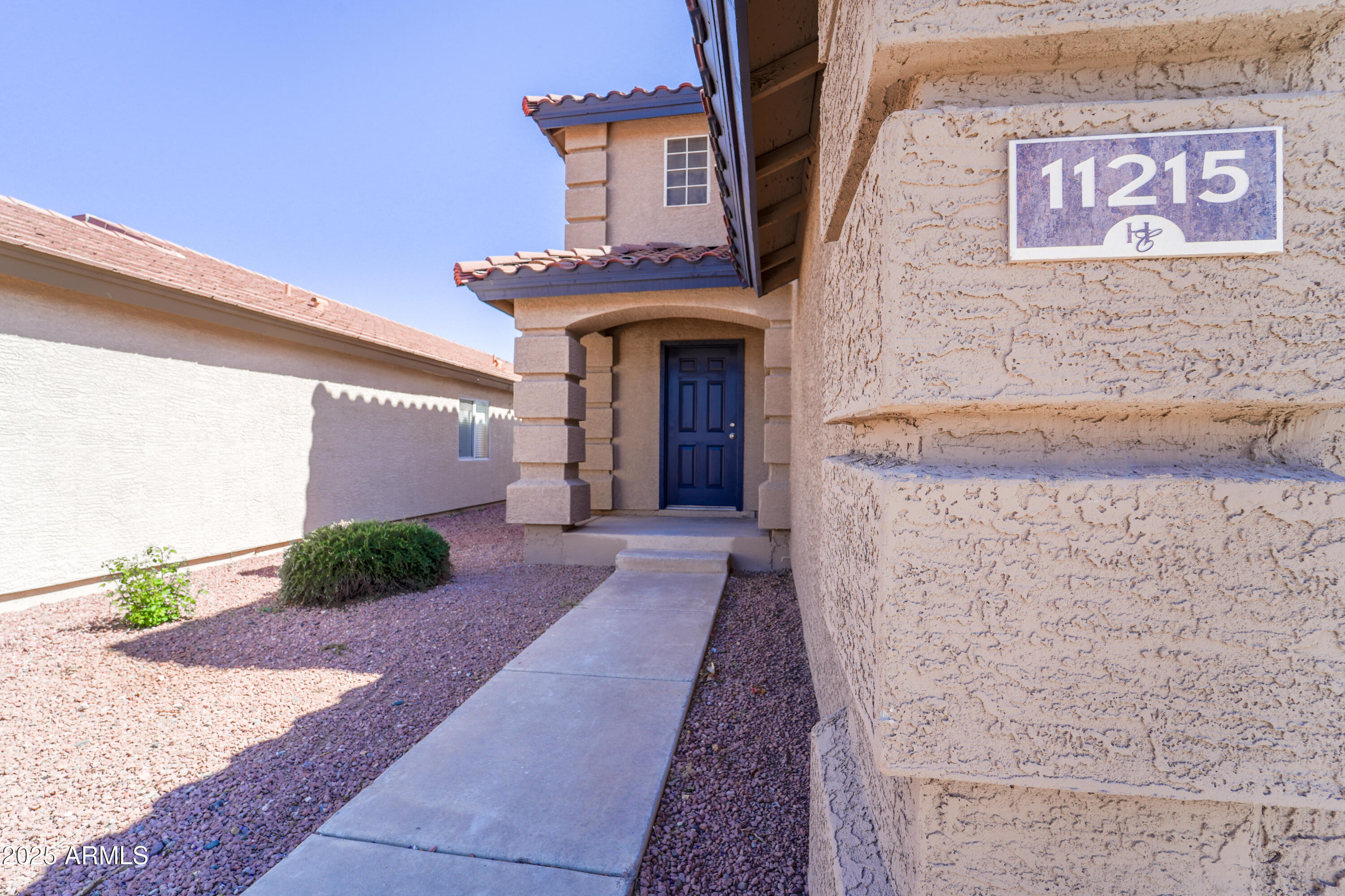 Homes 4 11215 W HEATHERBRAE Drive