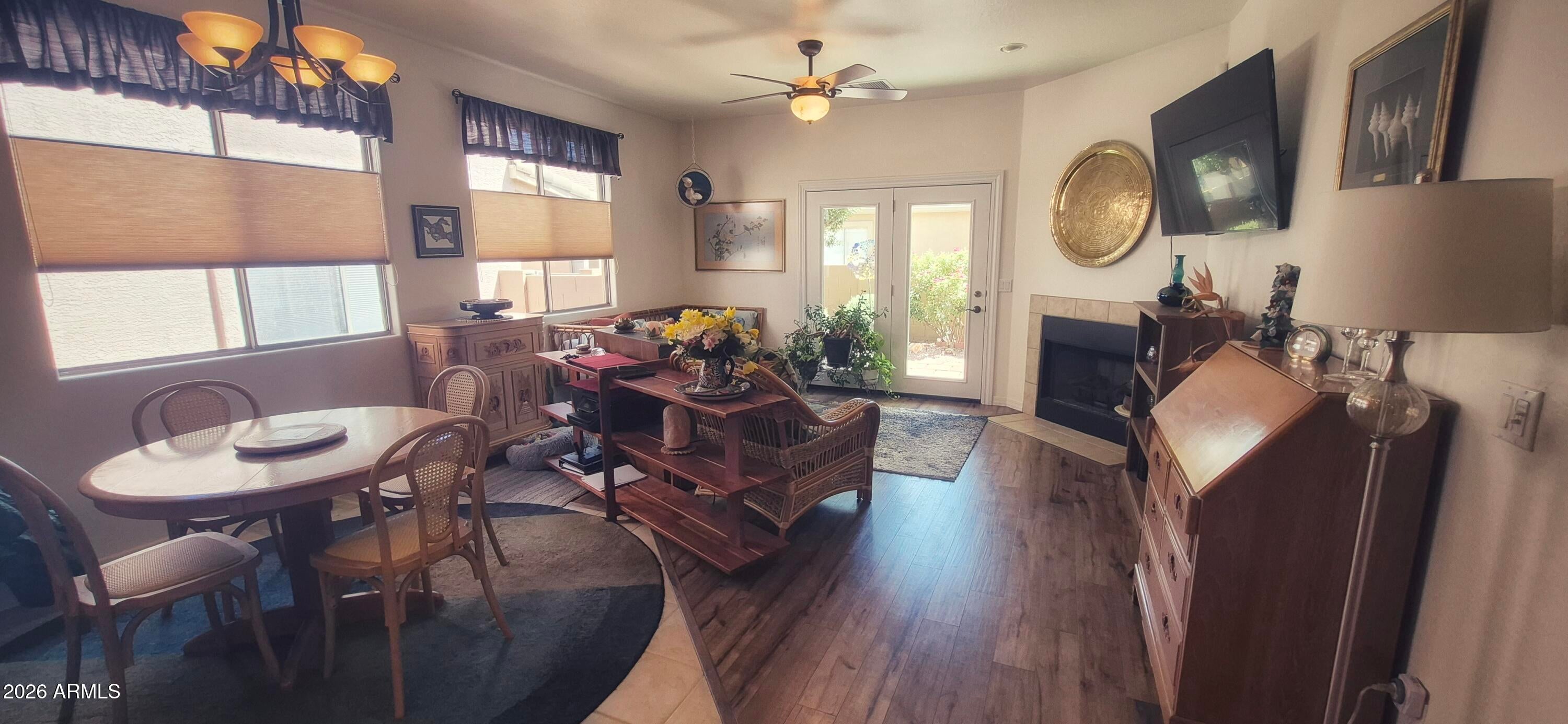 1727 E ARROYO SECO --