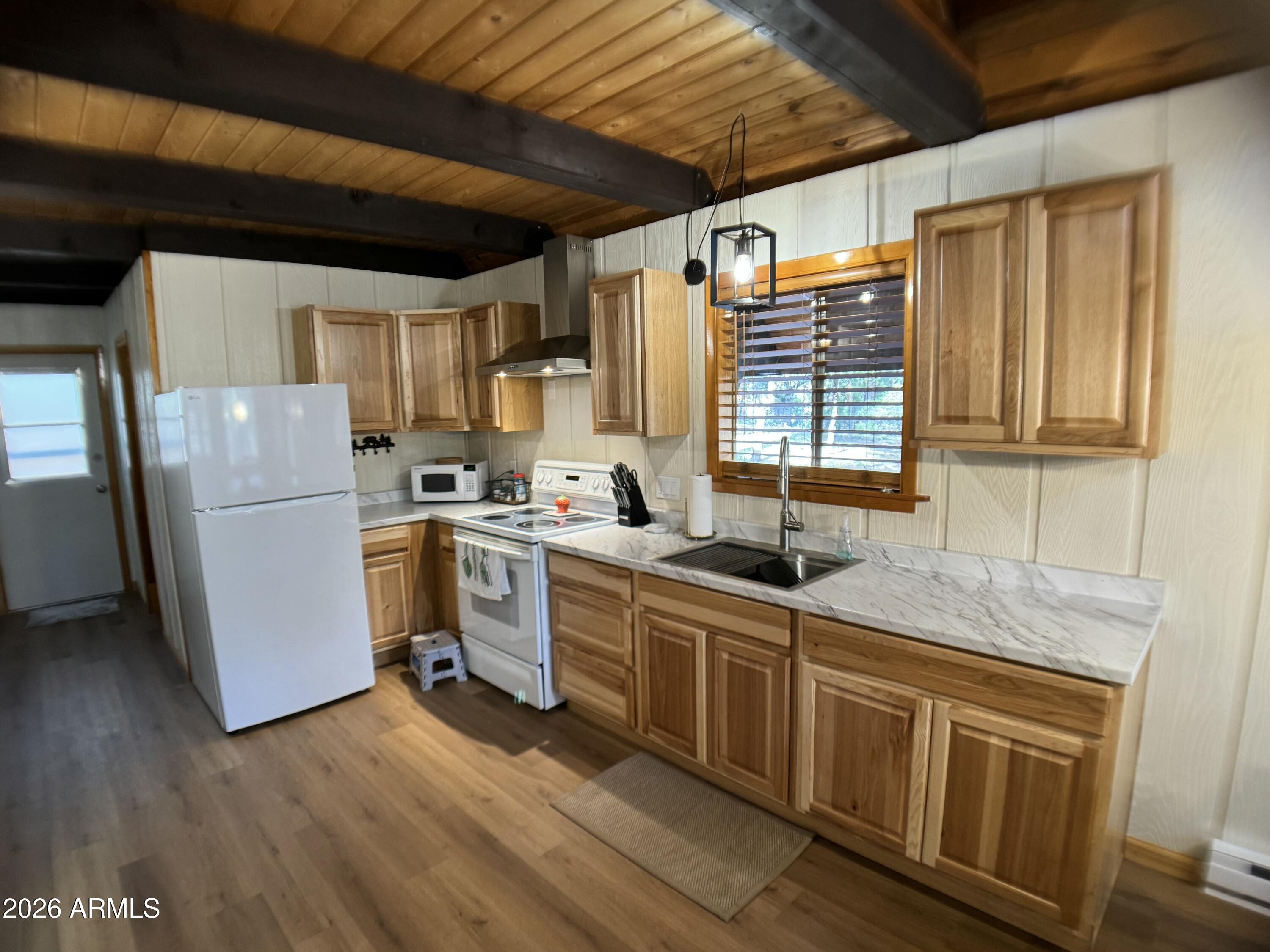 STRAWBERRY VIEW 3 - Residential