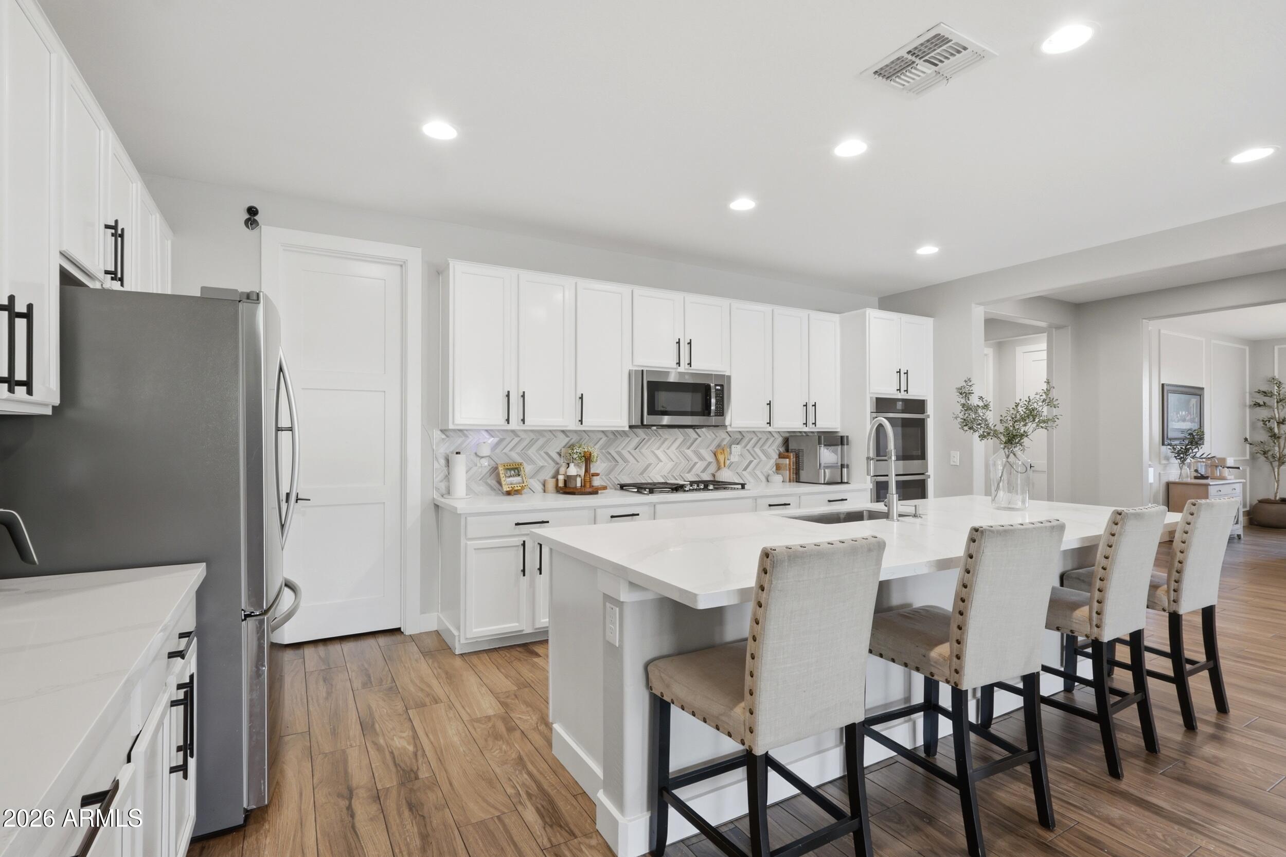 FALCON VIEW - Residential