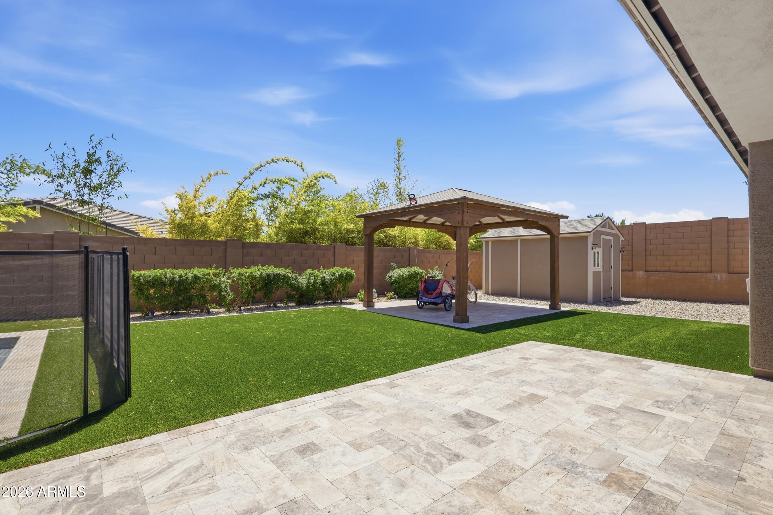 FALCON VIEW - Residential