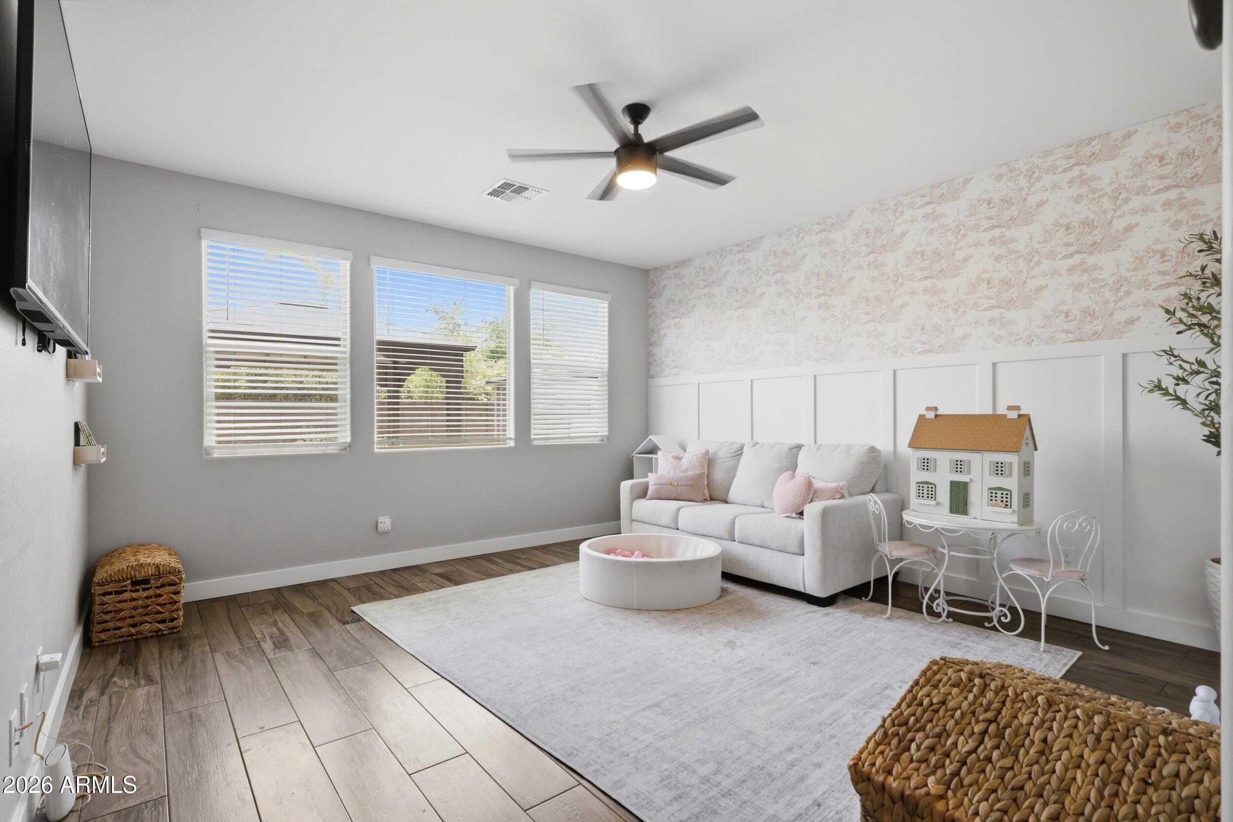 FALCON VIEW - Residential