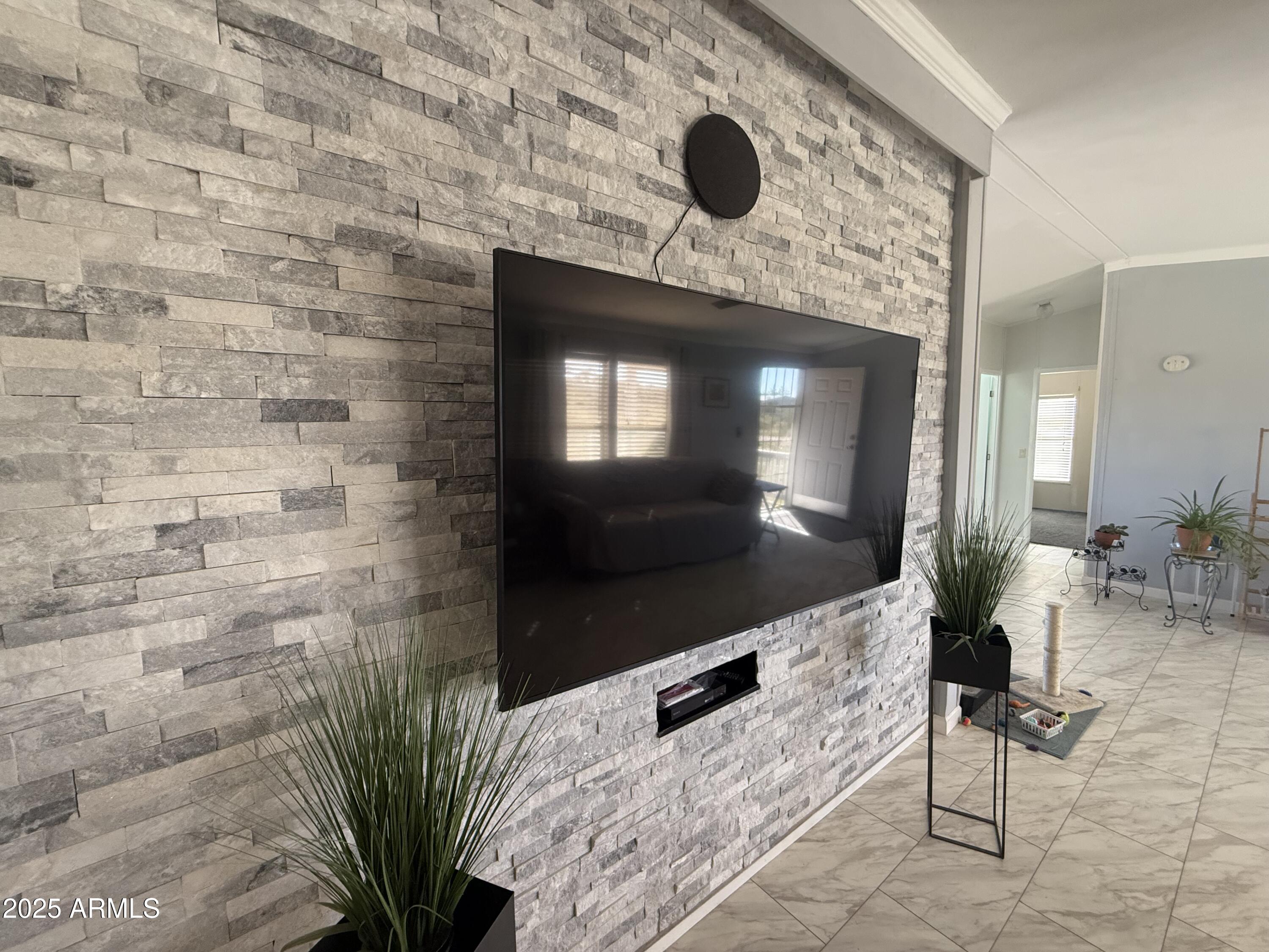 5489 E La Paloma Lane