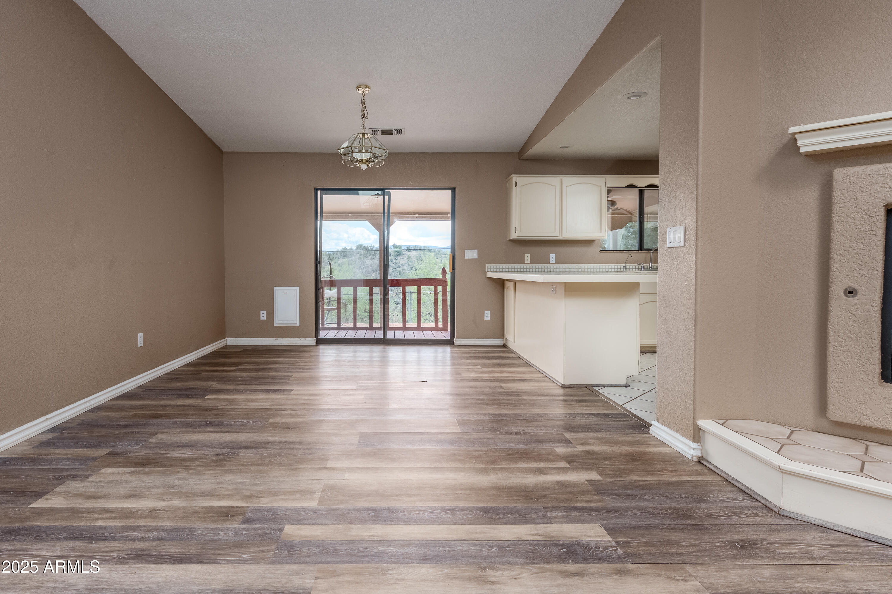 Cottonwood, Arizona 86326, United States, 3 Bedrooms Bedrooms, ,2 BathroomsBathrooms,Residential,Pending,182921