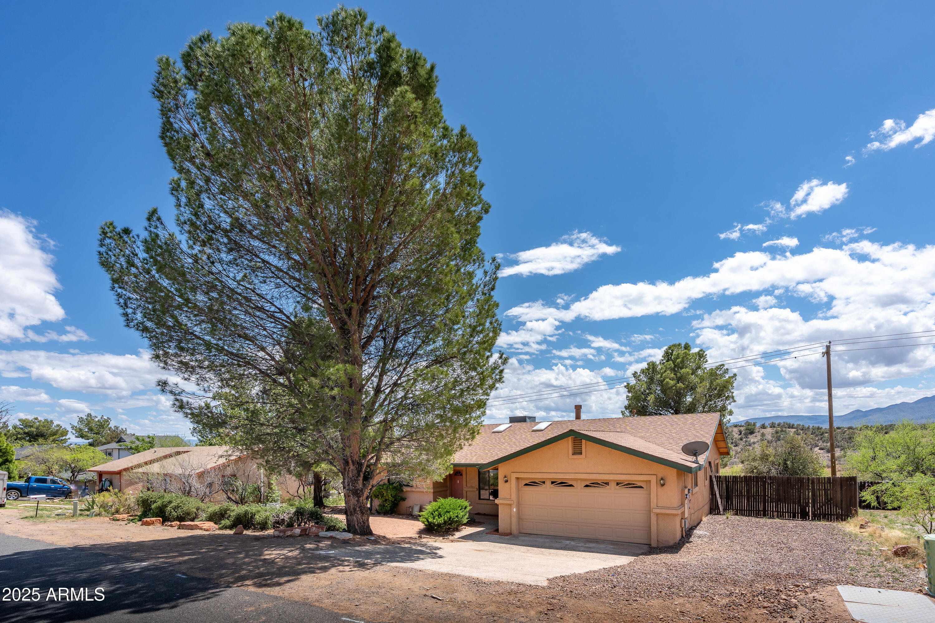 Cottonwood, Arizona 86326, United States, 3 Bedrooms Bedrooms, ,2 BathroomsBathrooms,Residential,Pending,182921