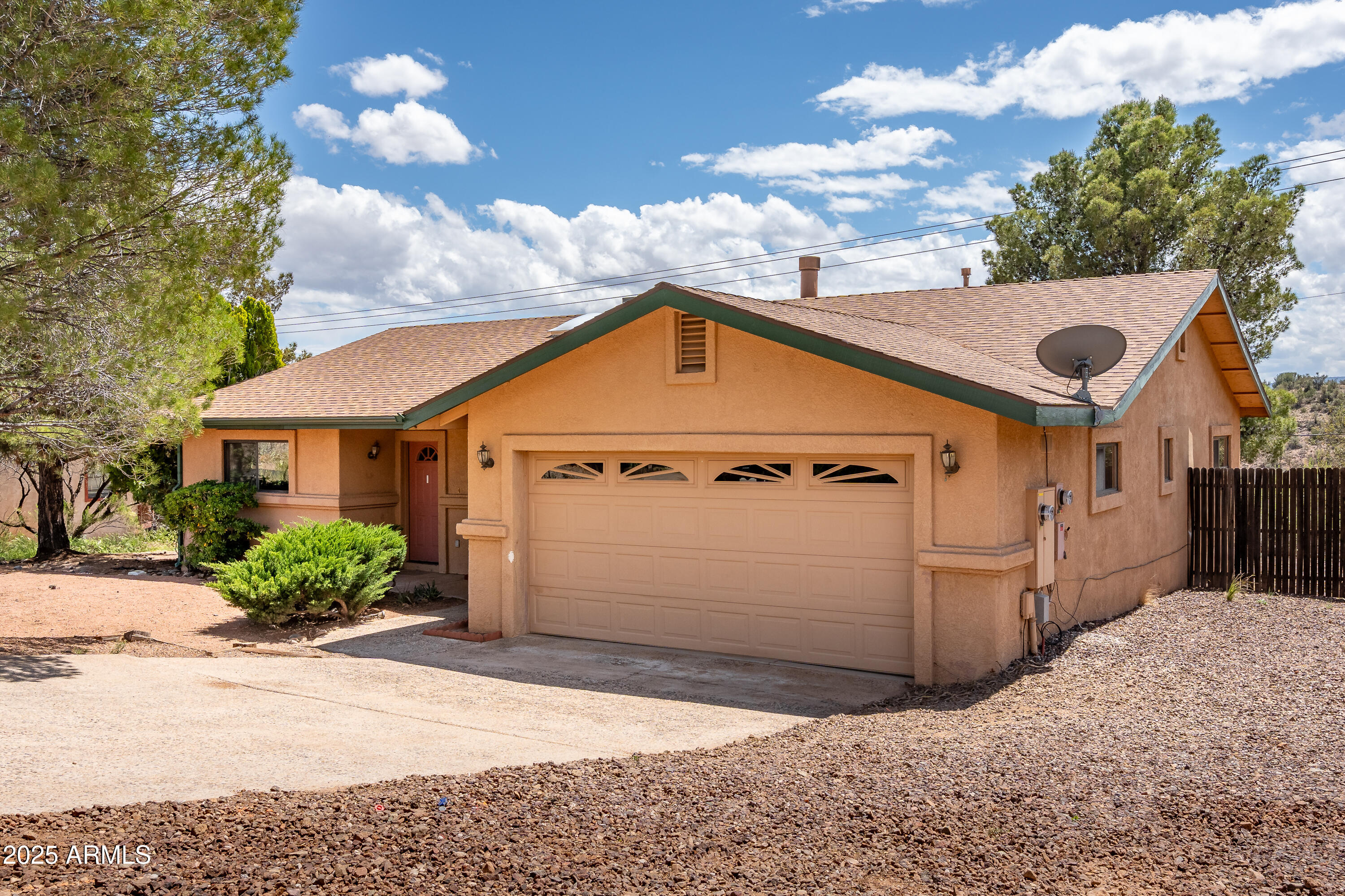 Cottonwood, Arizona 86326, United States, 3 Bedrooms Bedrooms, ,2 BathroomsBathrooms,Residential,Pending,182921