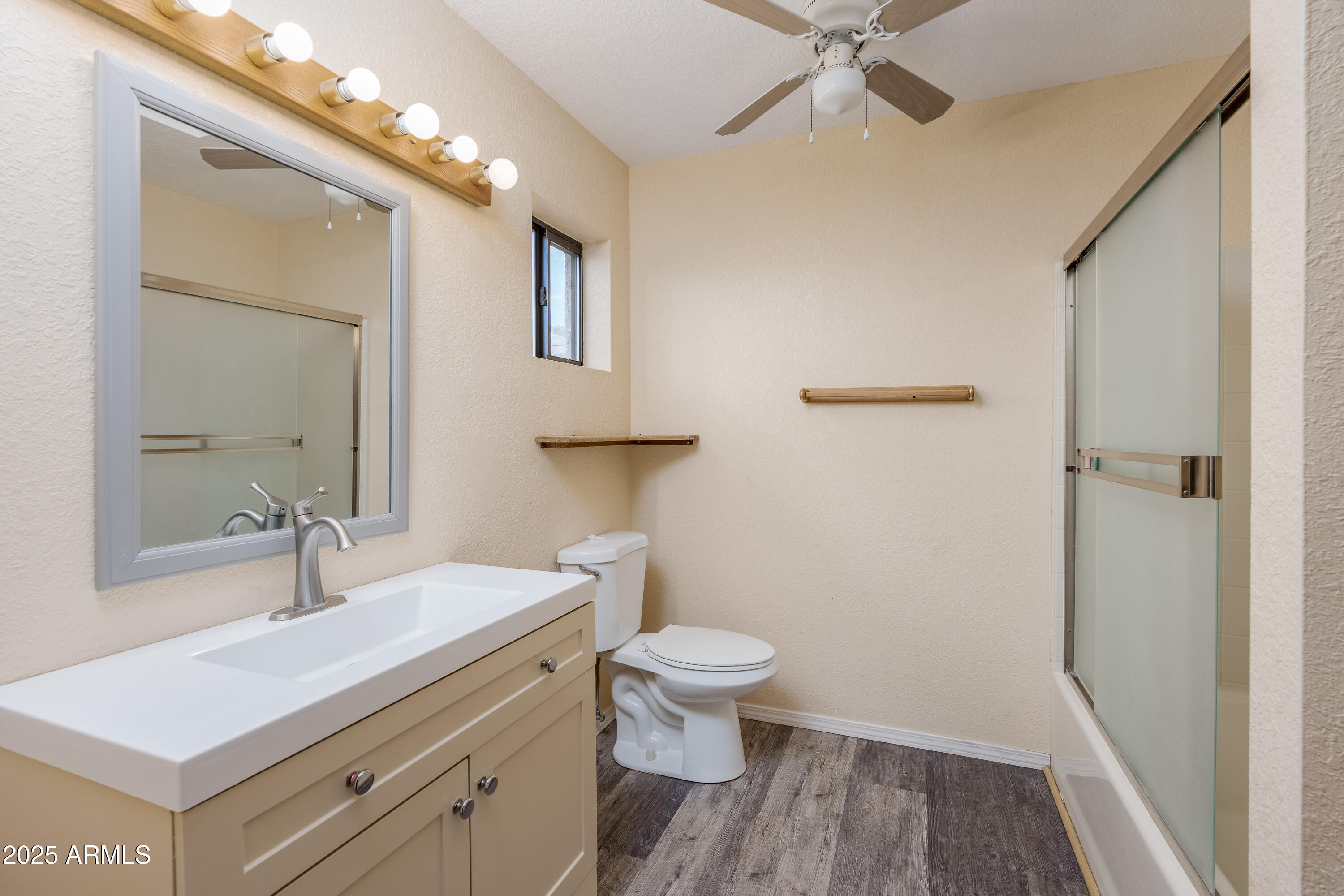 Cottonwood, Arizona 86326, United States, 3 Bedrooms Bedrooms, ,2 BathroomsBathrooms,Residential,Pending,182921