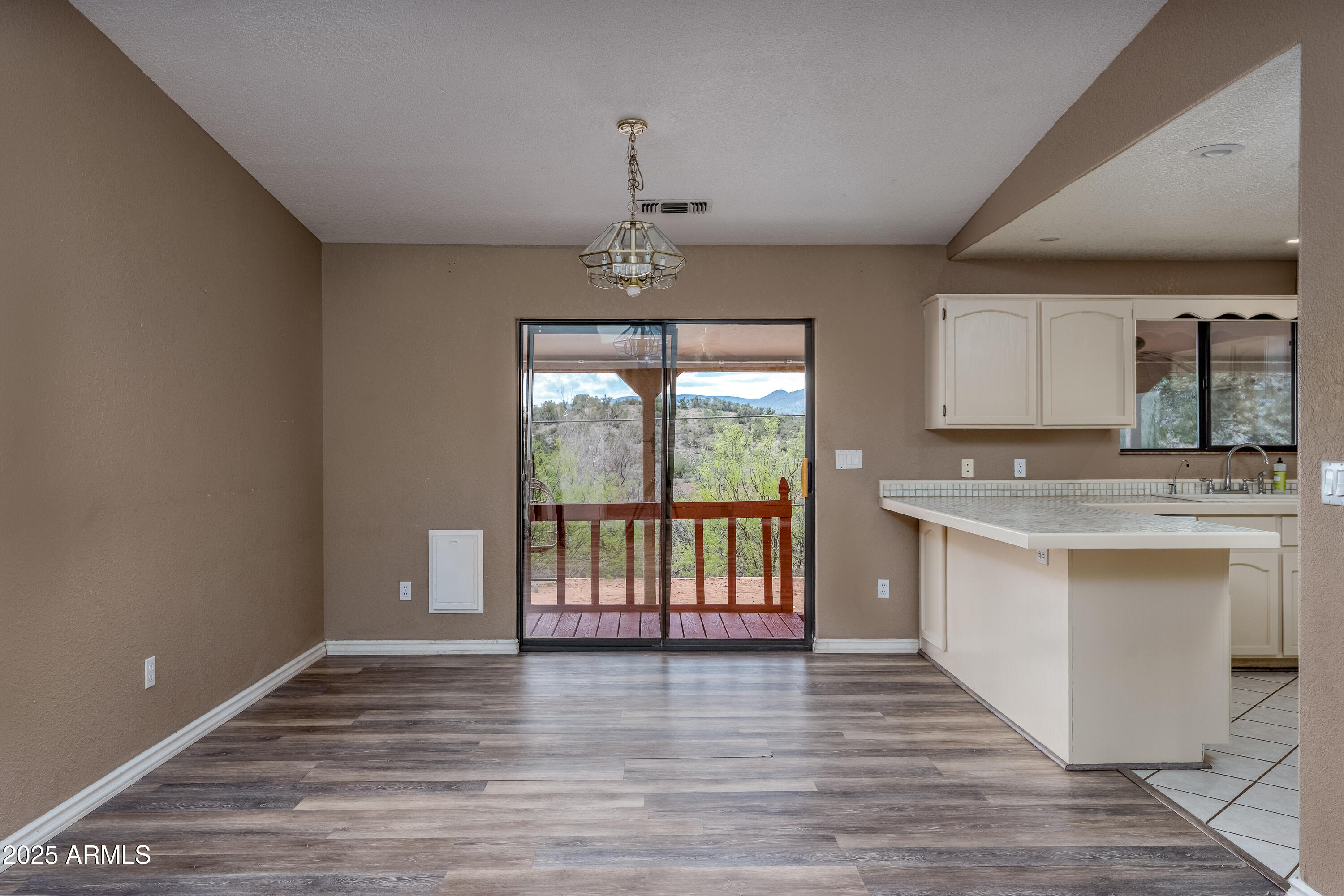 Cottonwood, Arizona 86326, United States, 3 Bedrooms Bedrooms, ,2 BathroomsBathrooms,Residential,Pending,182921