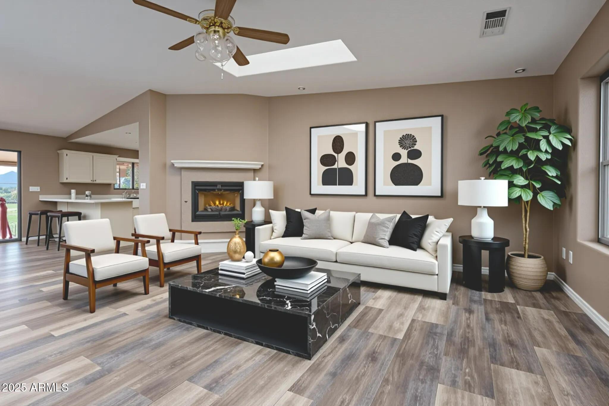 Cottonwood, Arizona 86326, United States, 3 Bedrooms Bedrooms, ,2 BathroomsBathrooms,Residential,Pending,182921