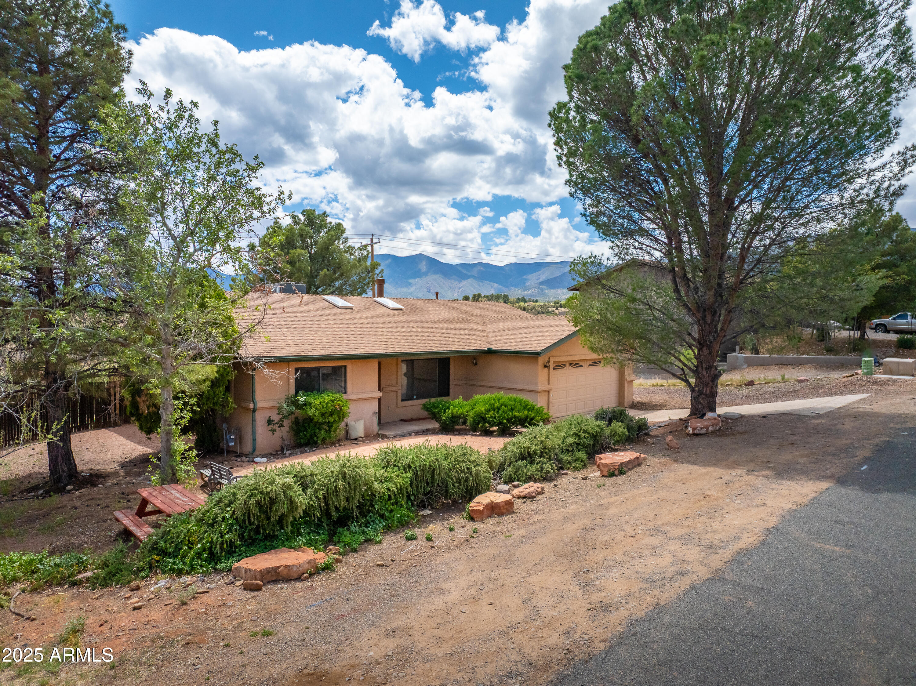 Cottonwood, Arizona 86326, United States, 3 Bedrooms Bedrooms, ,2 BathroomsBathrooms,Residential,Pending,182921