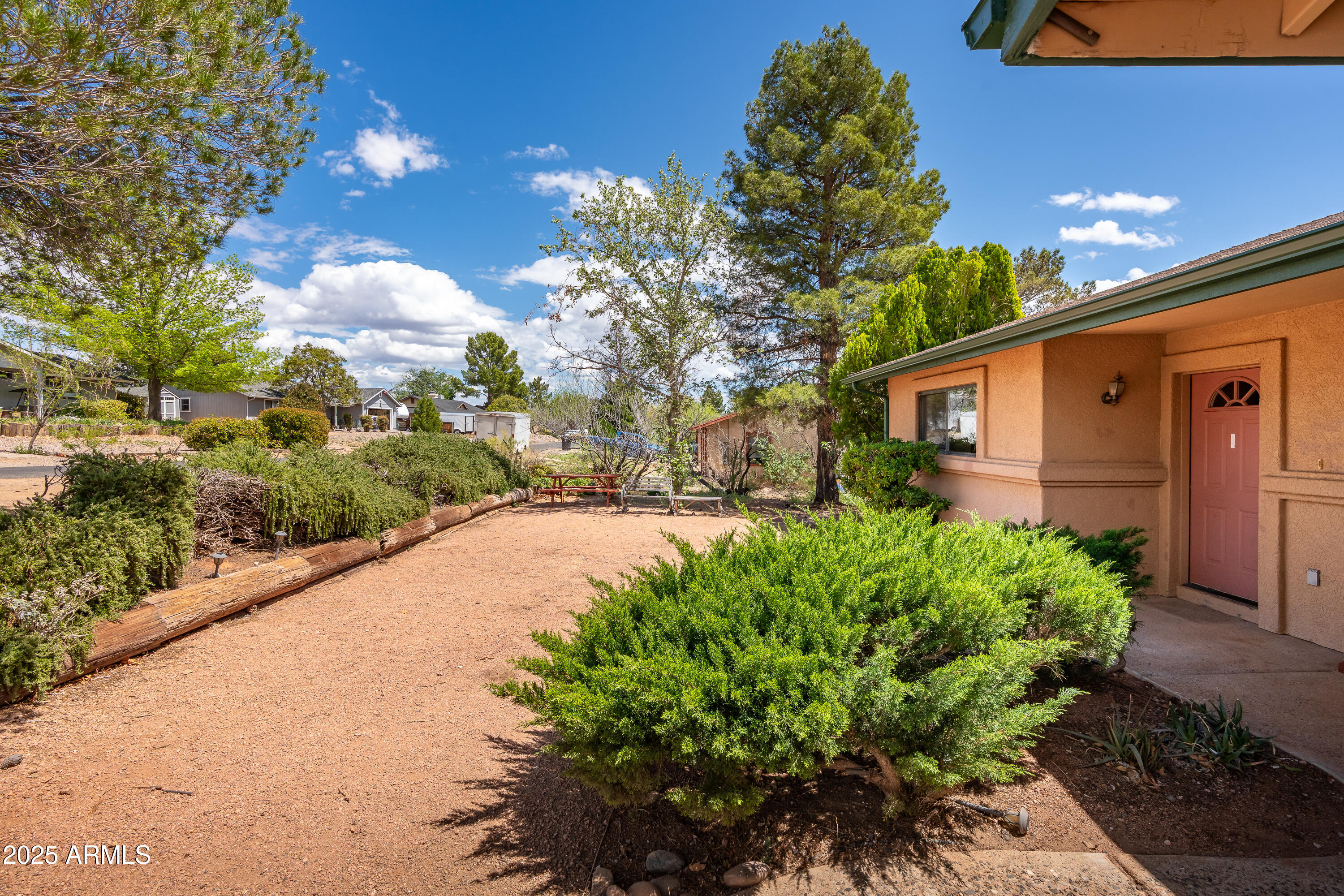 Cottonwood, Arizona 86326, United States, 3 Bedrooms Bedrooms, ,2 BathroomsBathrooms,Residential,Pending,182921